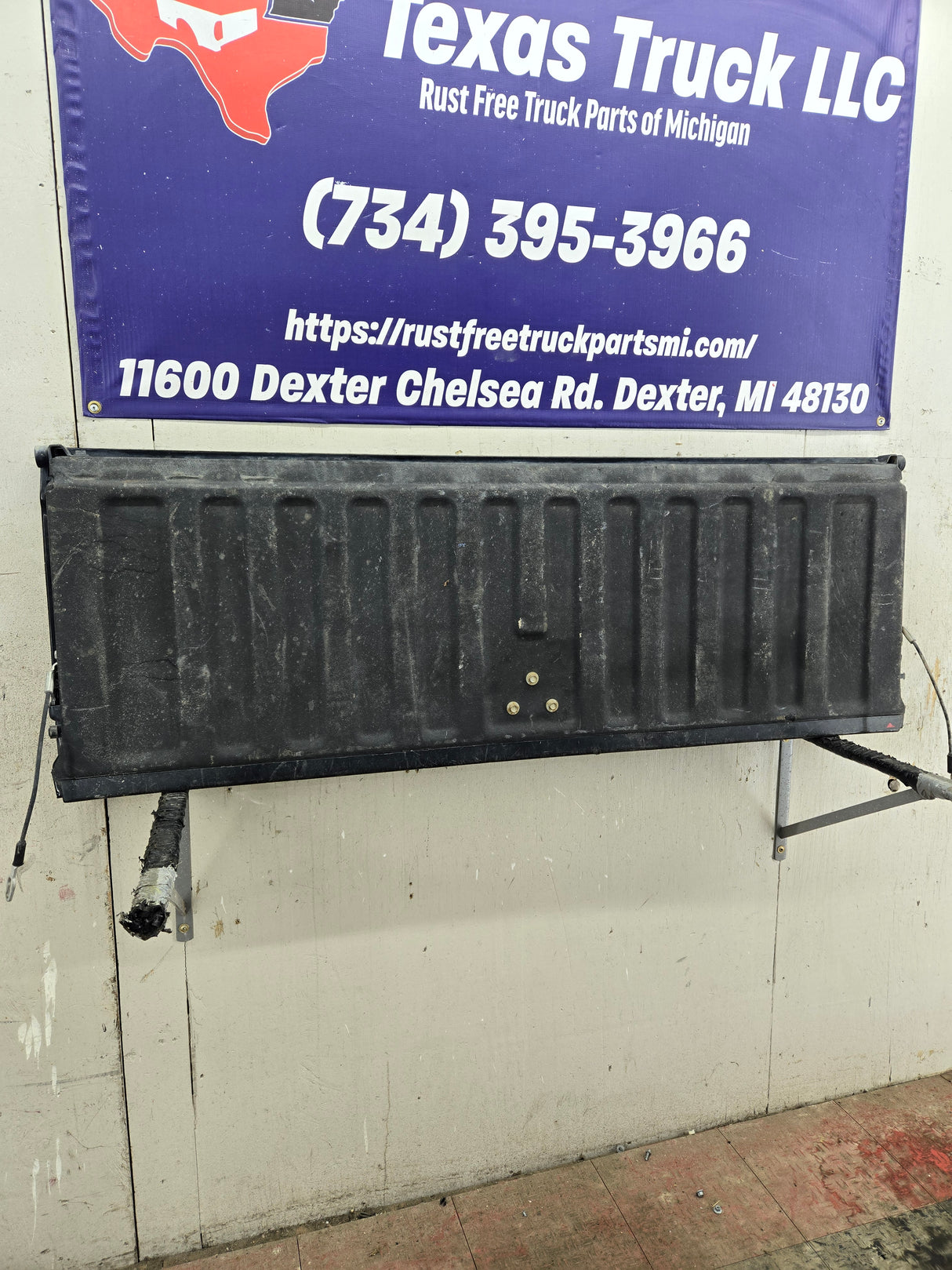 1999-2007 Chevrolet Silverado / GMC Sierra 1500 2500 3500 Tailgate