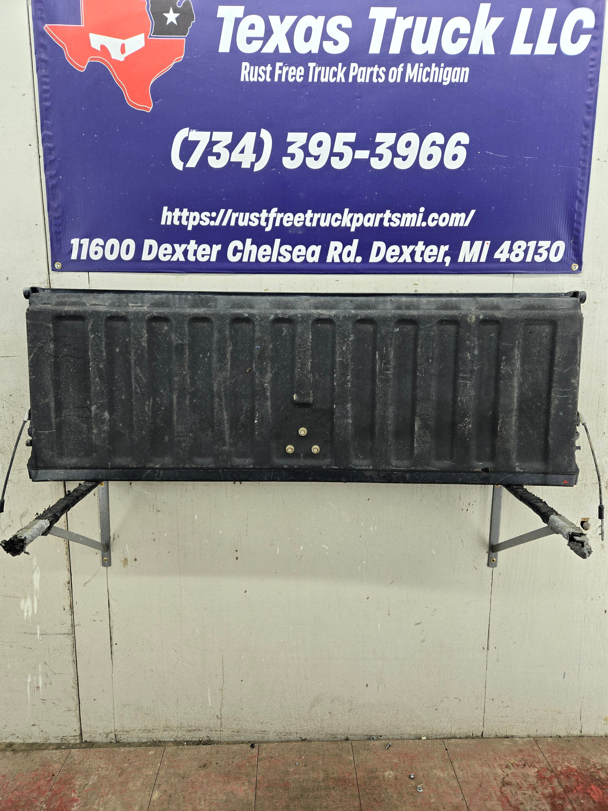 1999-2007 Chevrolet Silverado / GMC Sierra 1500 2500 3500 Tailgate