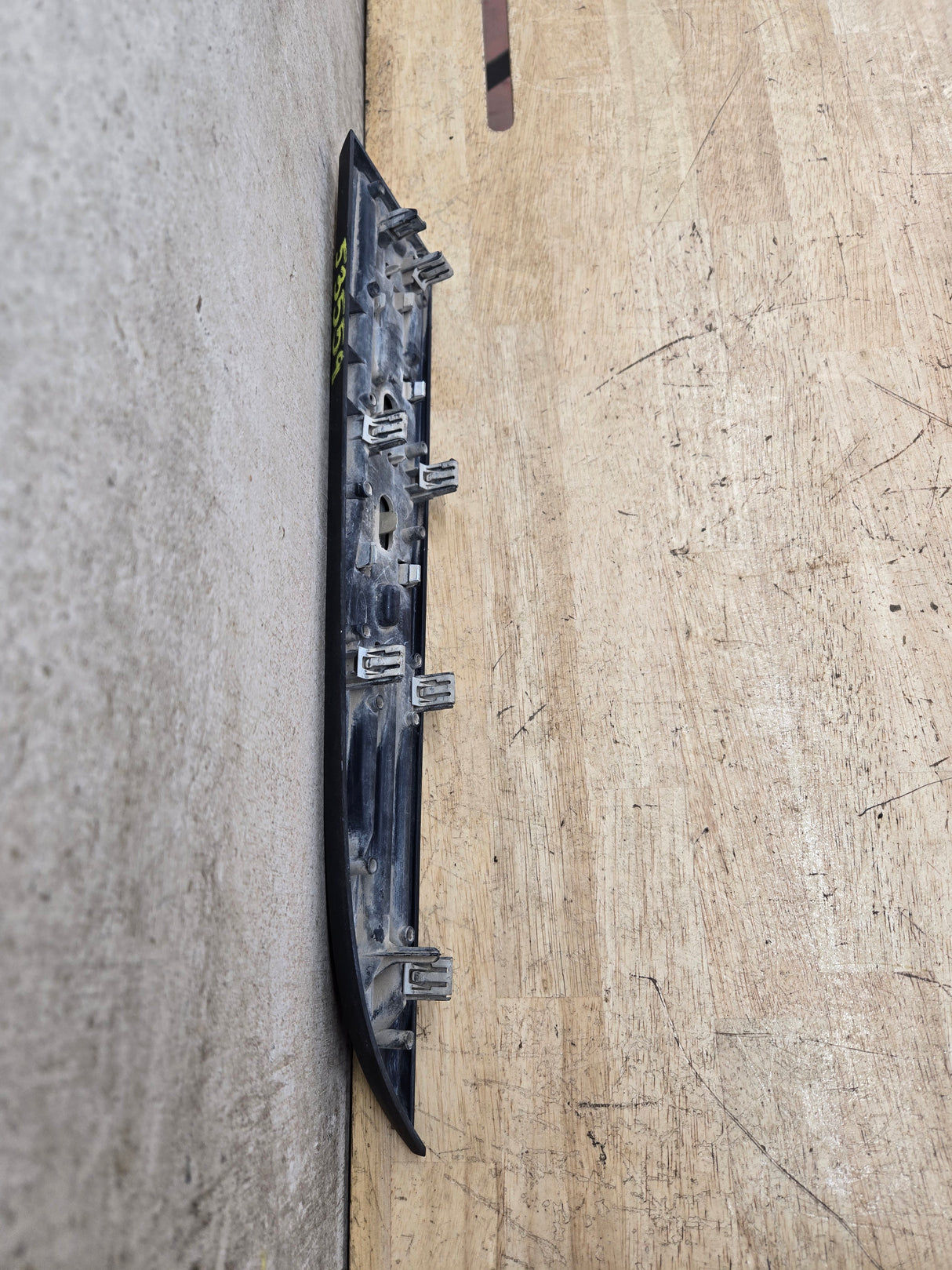 2011-2016 Ford Super Duty F250 Fender Badge Emblem Passenger side RH