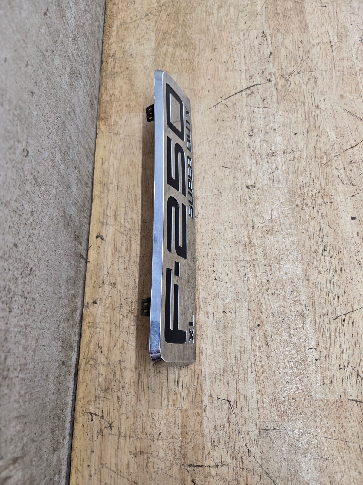 2008-2010 Ford Super Duty F250 Fender Badge Emblem Driver or Passenger Side