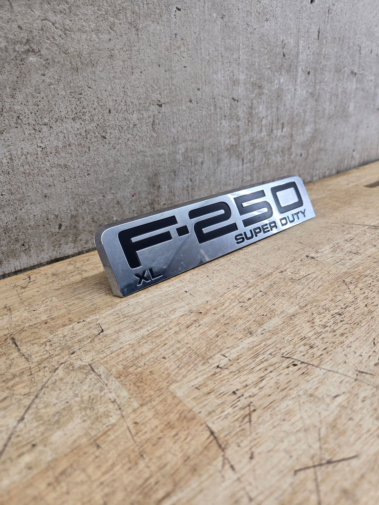 2008-2010 Ford Super Duty F250 Fender Badge Emblem Driver or Passenger Side