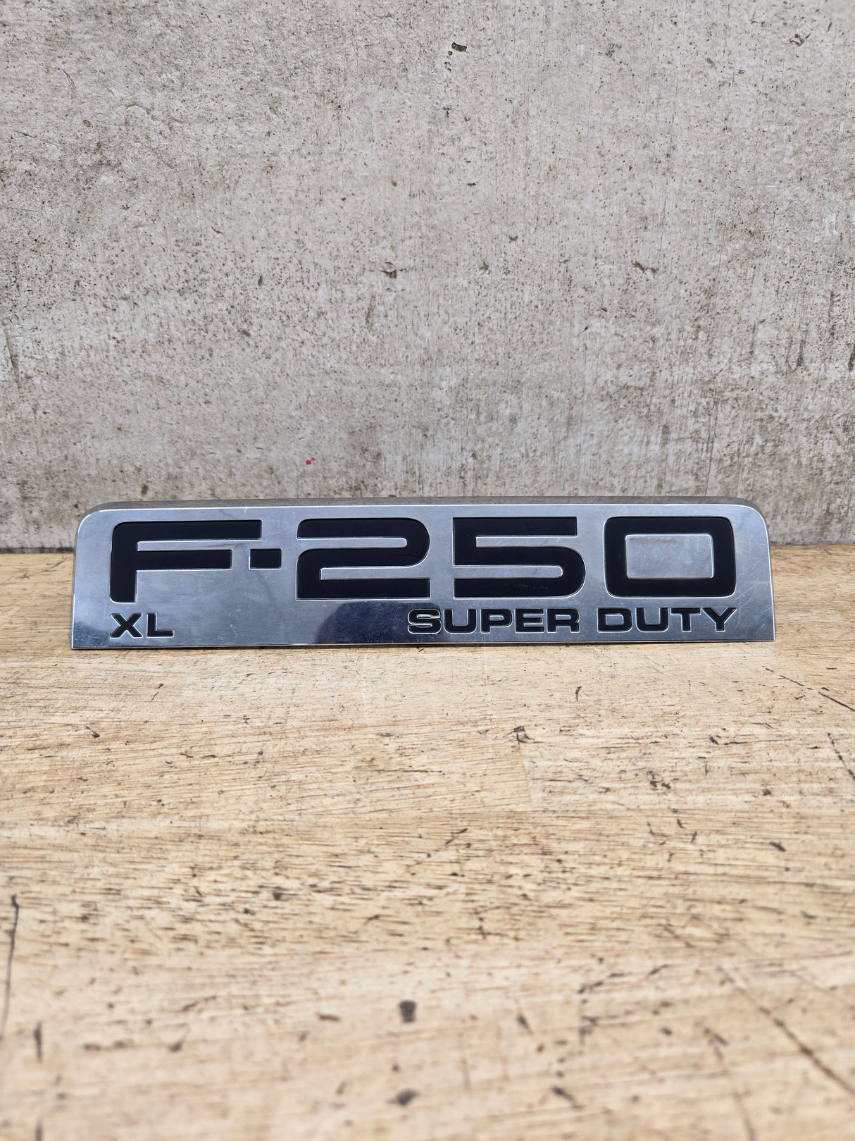 2008-2010 Ford Super Duty F250 Fender Badge Emblem Driver or Passenger Side
