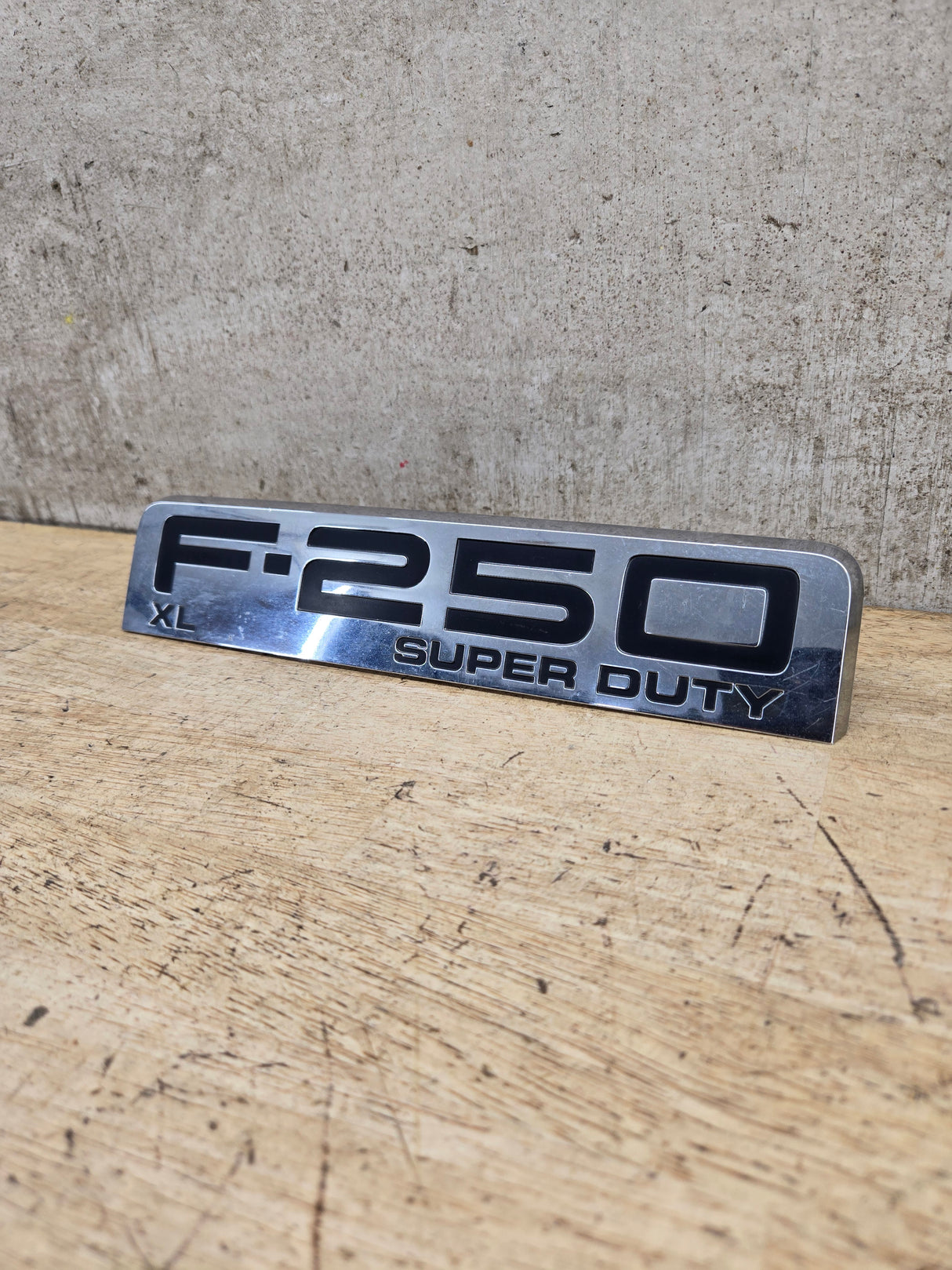2008-2010 Ford Super Duty F250 Fender Badge Emblem Driver or Passenger Side