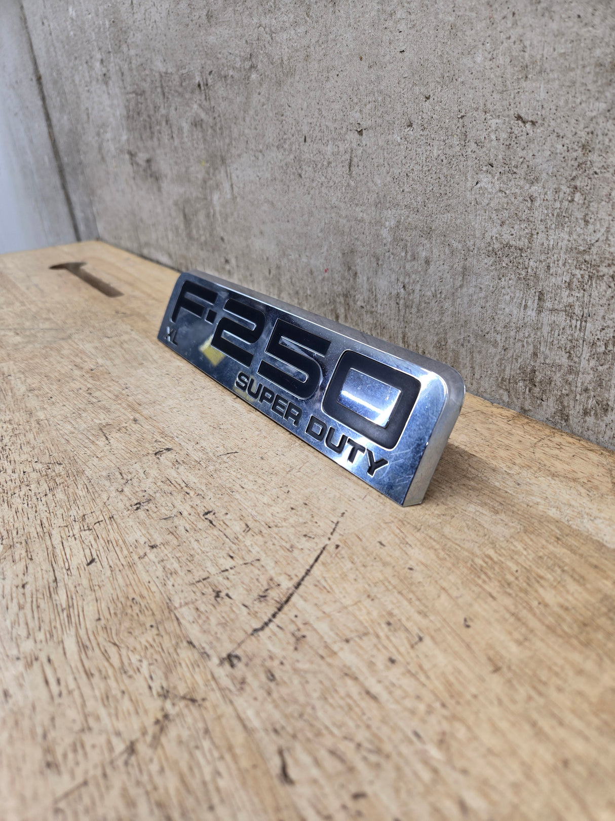 2008-2010 Ford Super Duty F250 Fender Badge Emblem Driver or Passenger Side