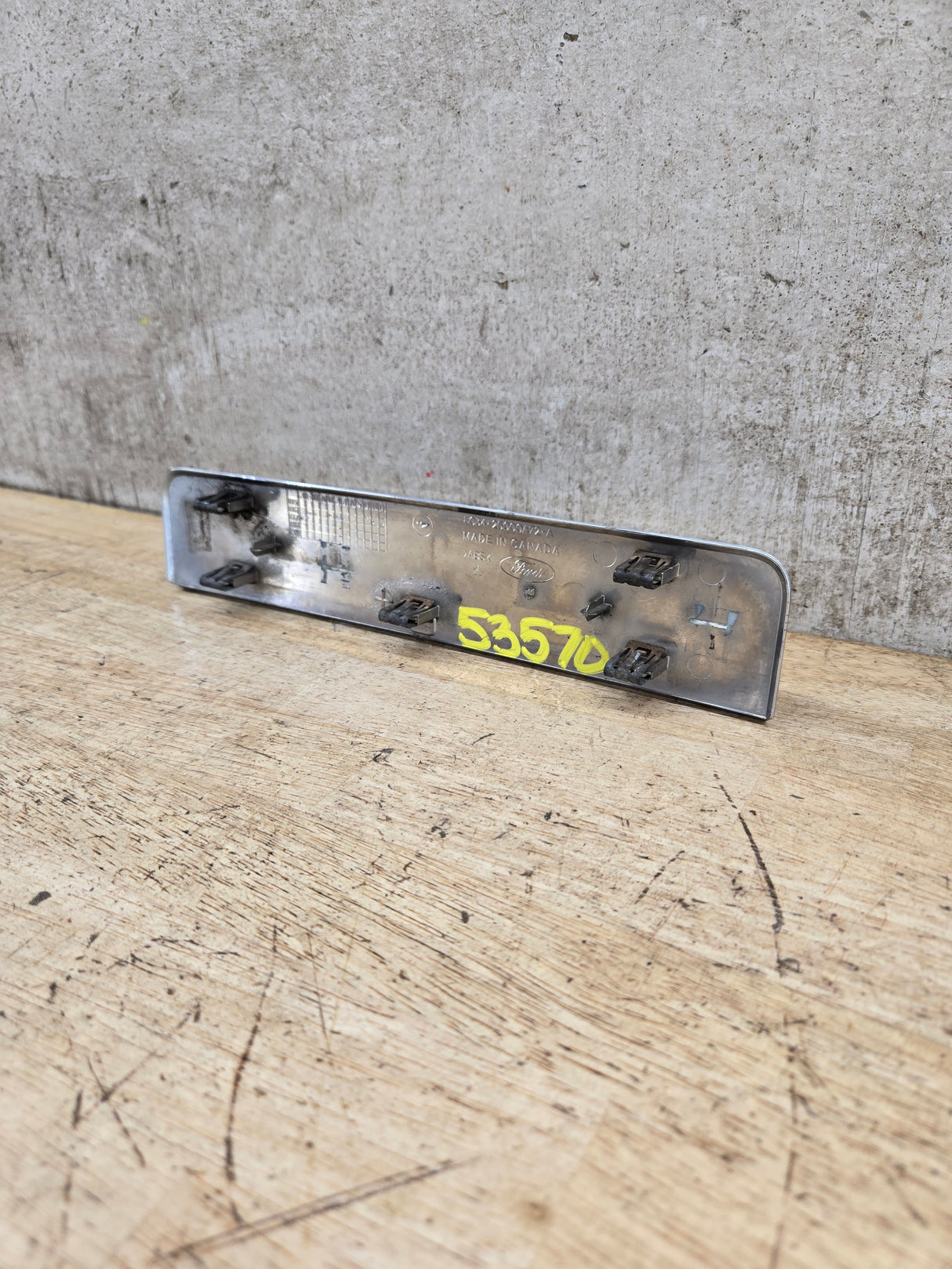 2008-2010 Ford Super Duty F250 Fender Badge Emblem Driver or Passenger Side