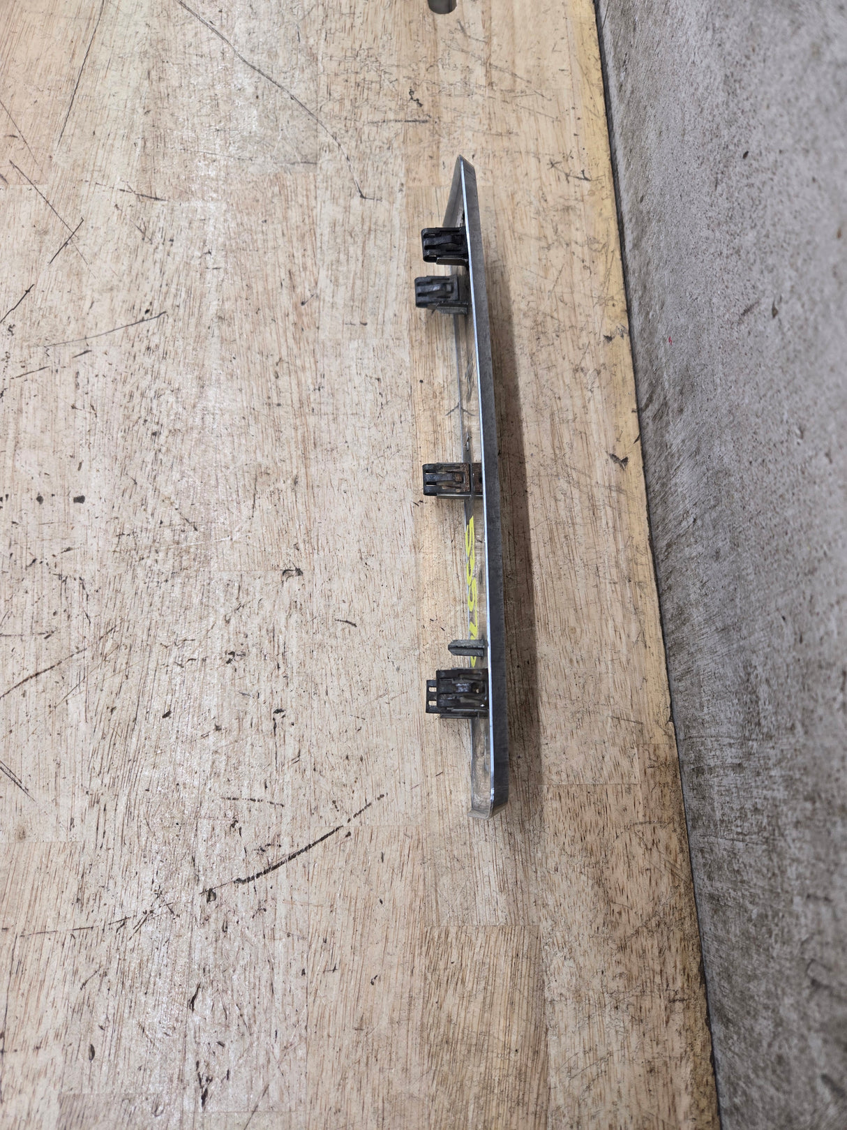 2008-2010 Ford Super Duty F250 Fender Badge Emblem Driver or Passenger Side