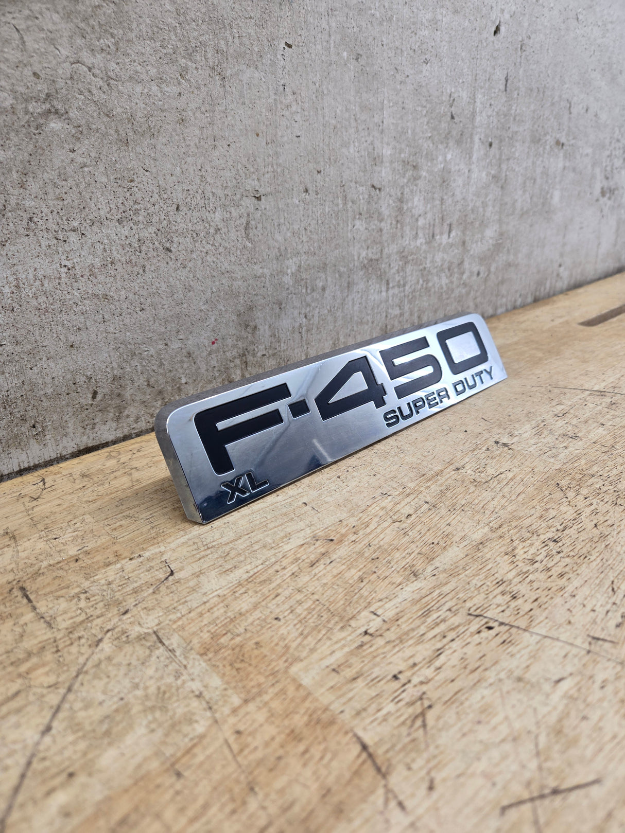 2008-2010 Ford Super Duty F450 Fender Badge Emblem Driver or Passenger Side