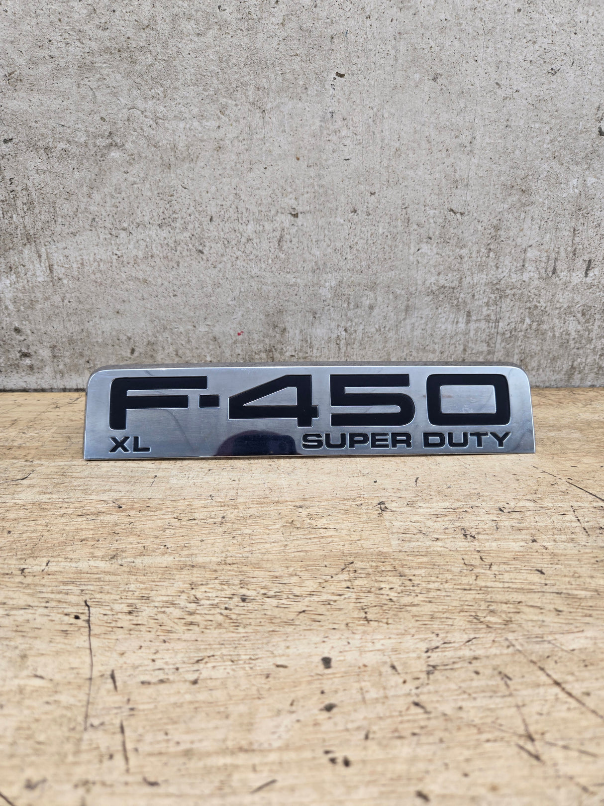 2008-2010 Ford Super Duty F450 Fender Badge Emblem Driver or Passenger Side