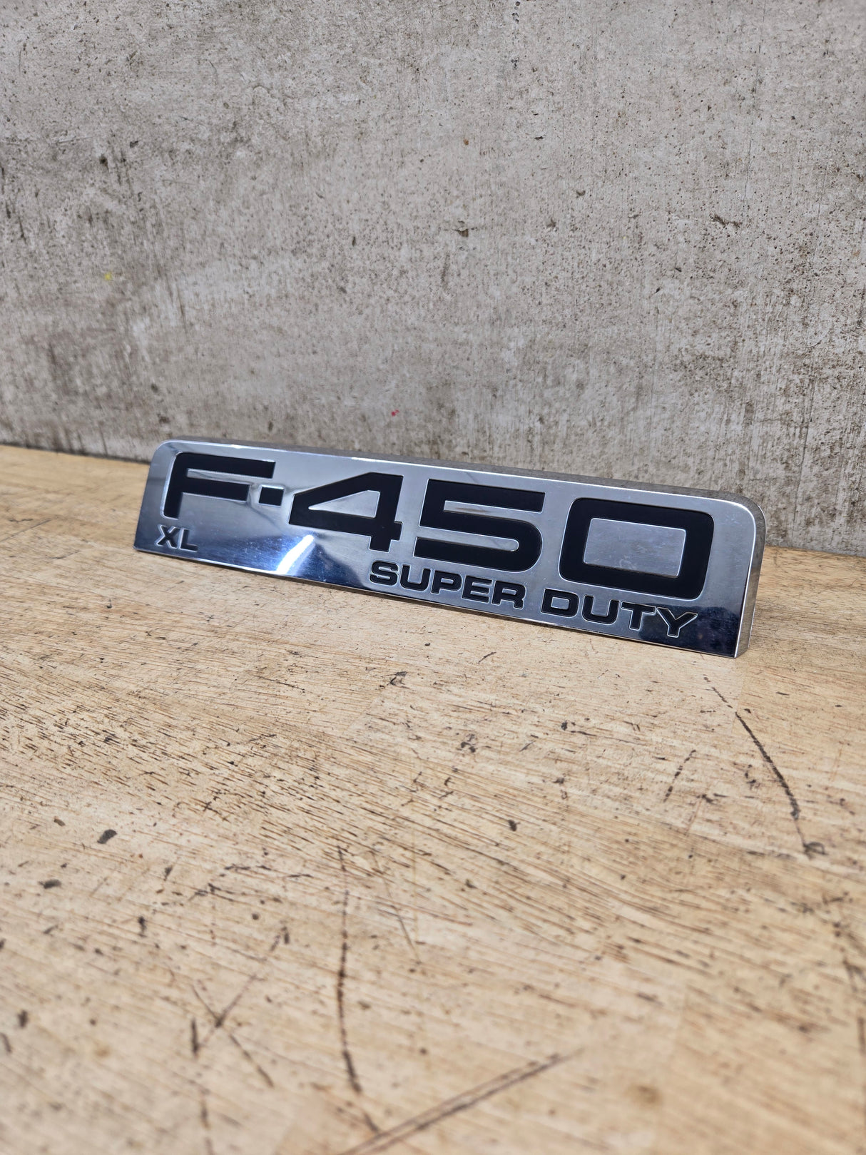 2008-2010 Ford Super Duty F450 Fender Badge Emblem Driver or Passenger Side