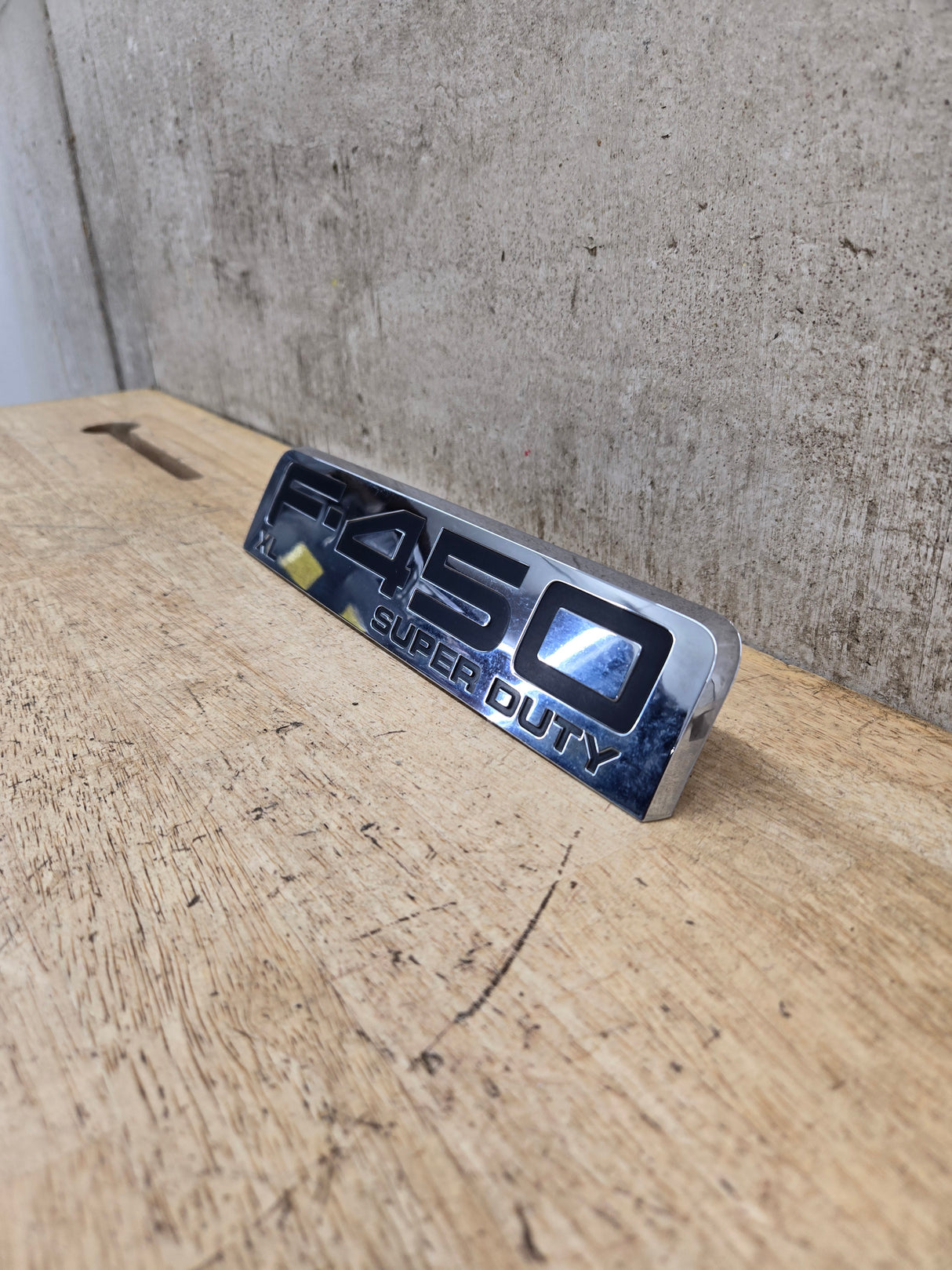 2008-2010 Ford Super Duty F450 Fender Badge Emblem Driver or Passenger Side