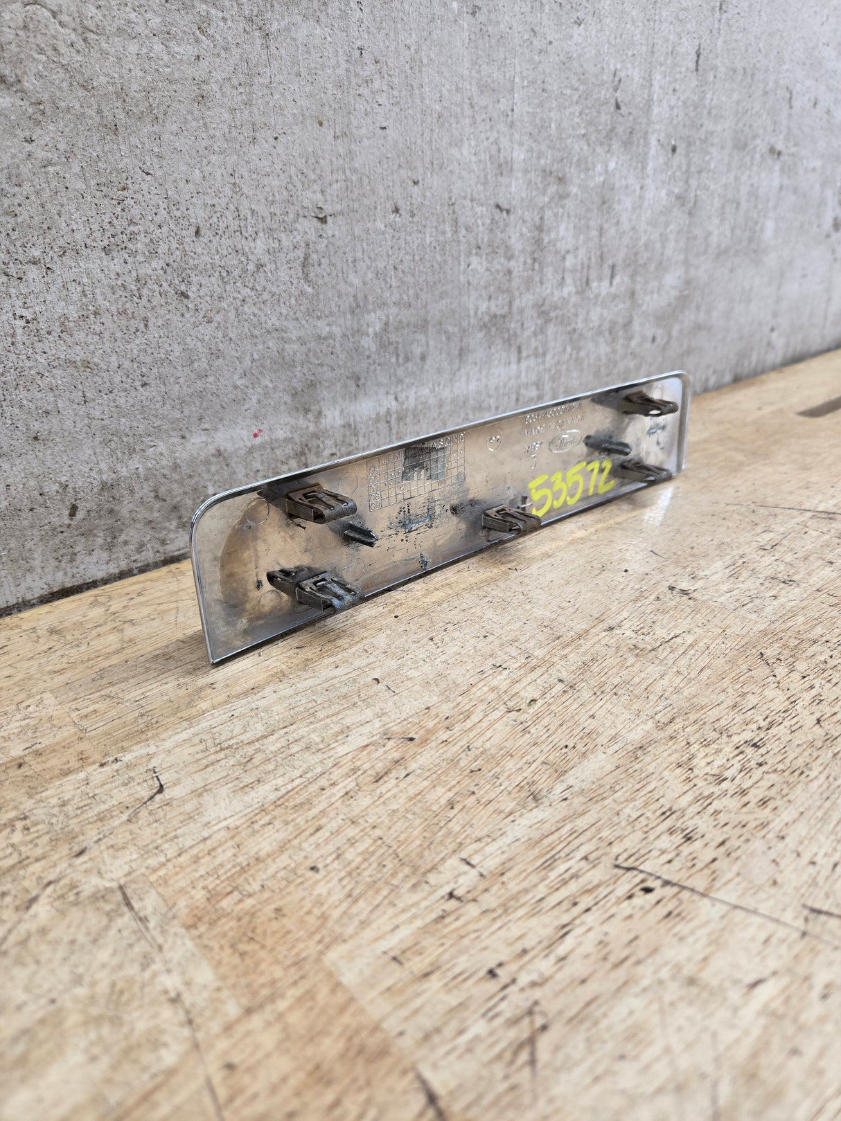 2008-2010 Ford Super Duty F450 Fender Badge Emblem Driver or Passenger Side