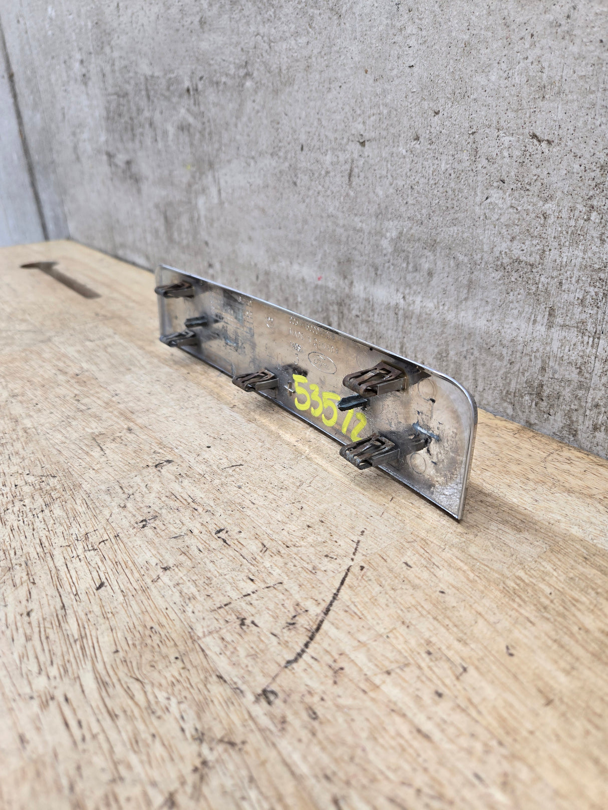 2008-2010 Ford Super Duty F450 Fender Badge Emblem Driver or Passenger Side