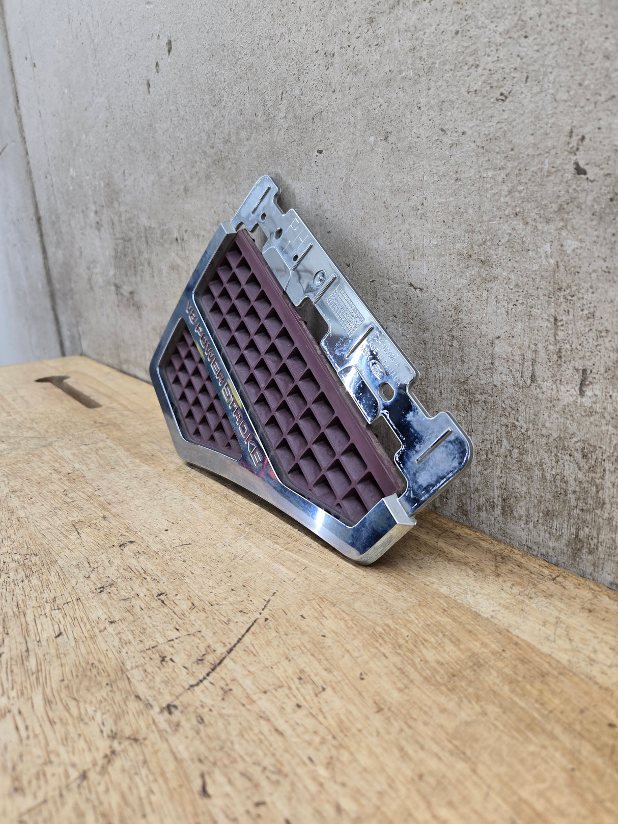 2008-2010 Ford Super Duty Fender Badge Emblem Passenger Side Power Stroke F250 F350 F450 F550