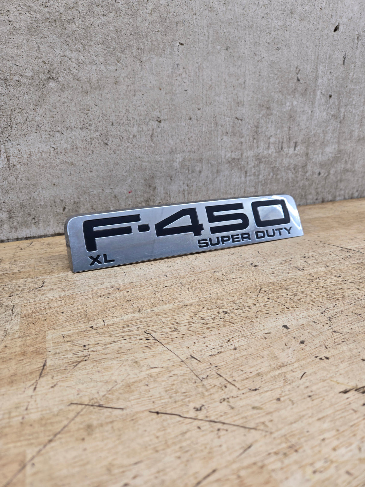 2008-2010 Ford Super Duty F450 Fender Badge Emblem Driver or Passenger Side