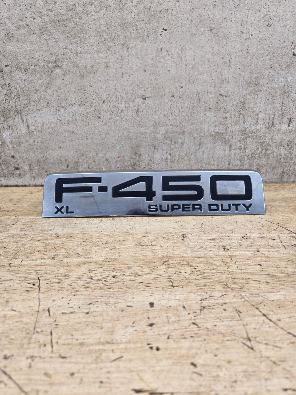 2008-2010 Ford Super Duty F450 Fender Badge Emblem Driver or Passenger Side