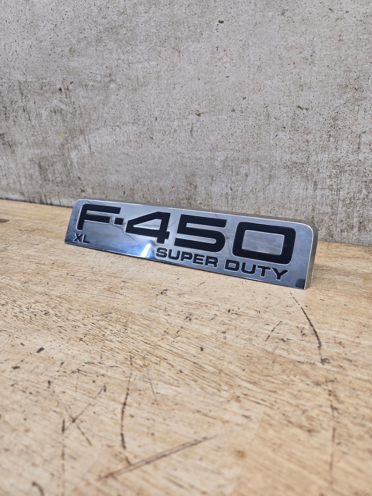 2008-2010 Ford Super Duty F450 Fender Badge Emblem Driver or Passenger Side