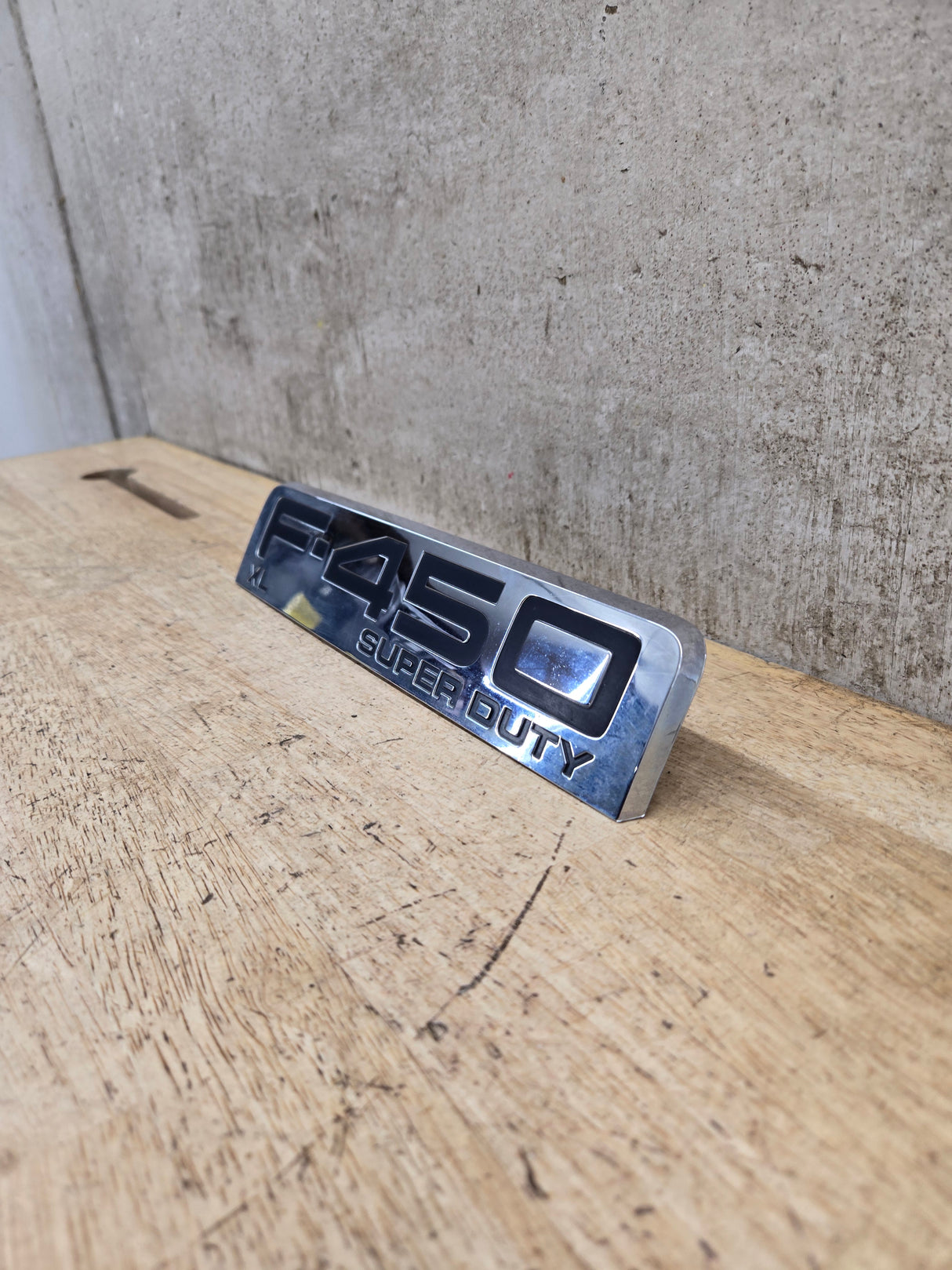 2008-2010 Ford Super Duty F450 Fender Badge Emblem Driver or Passenger Side