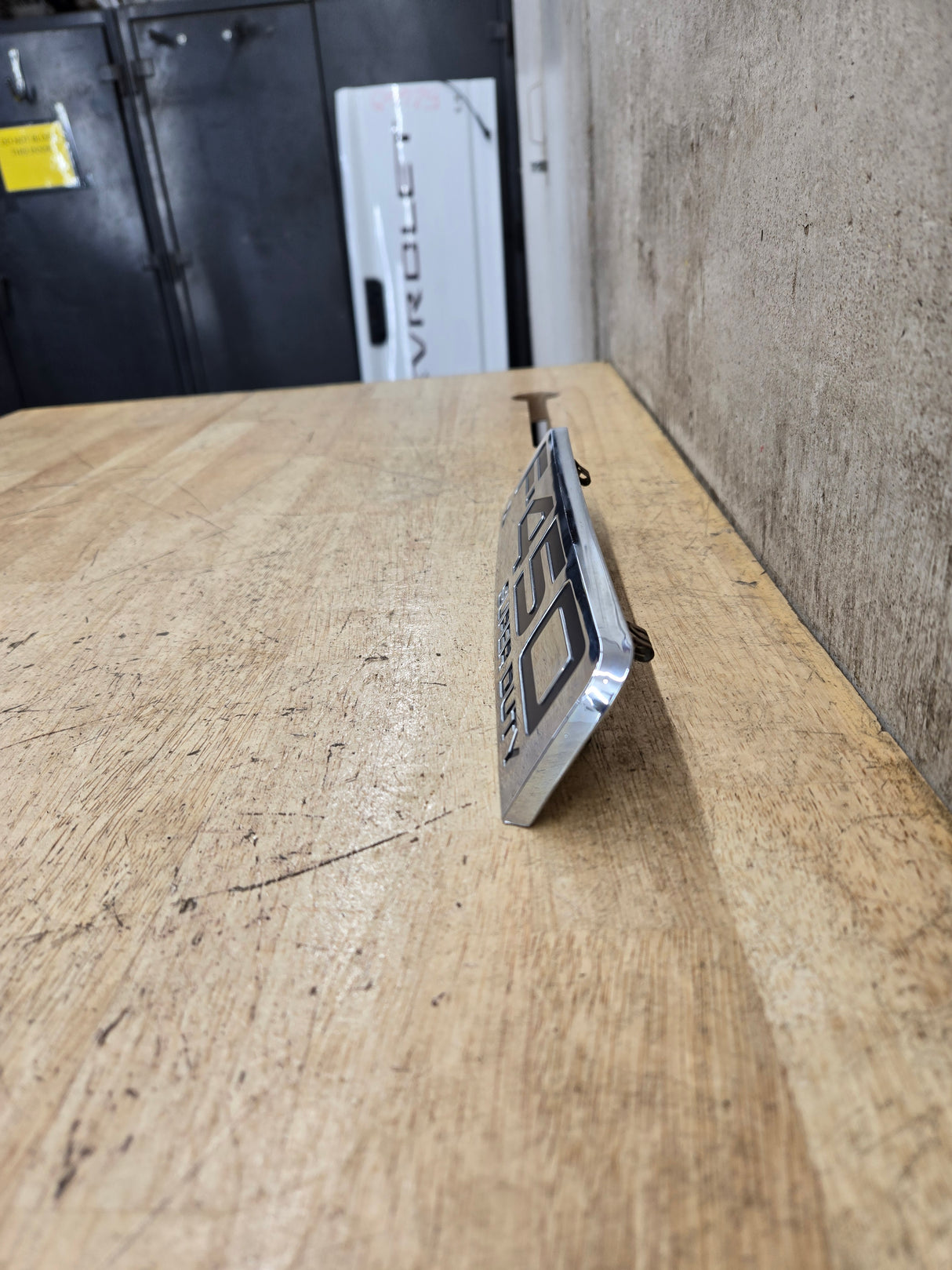 2008-2010 Ford Super Duty F450 Fender Badge Emblem Driver or Passenger Side