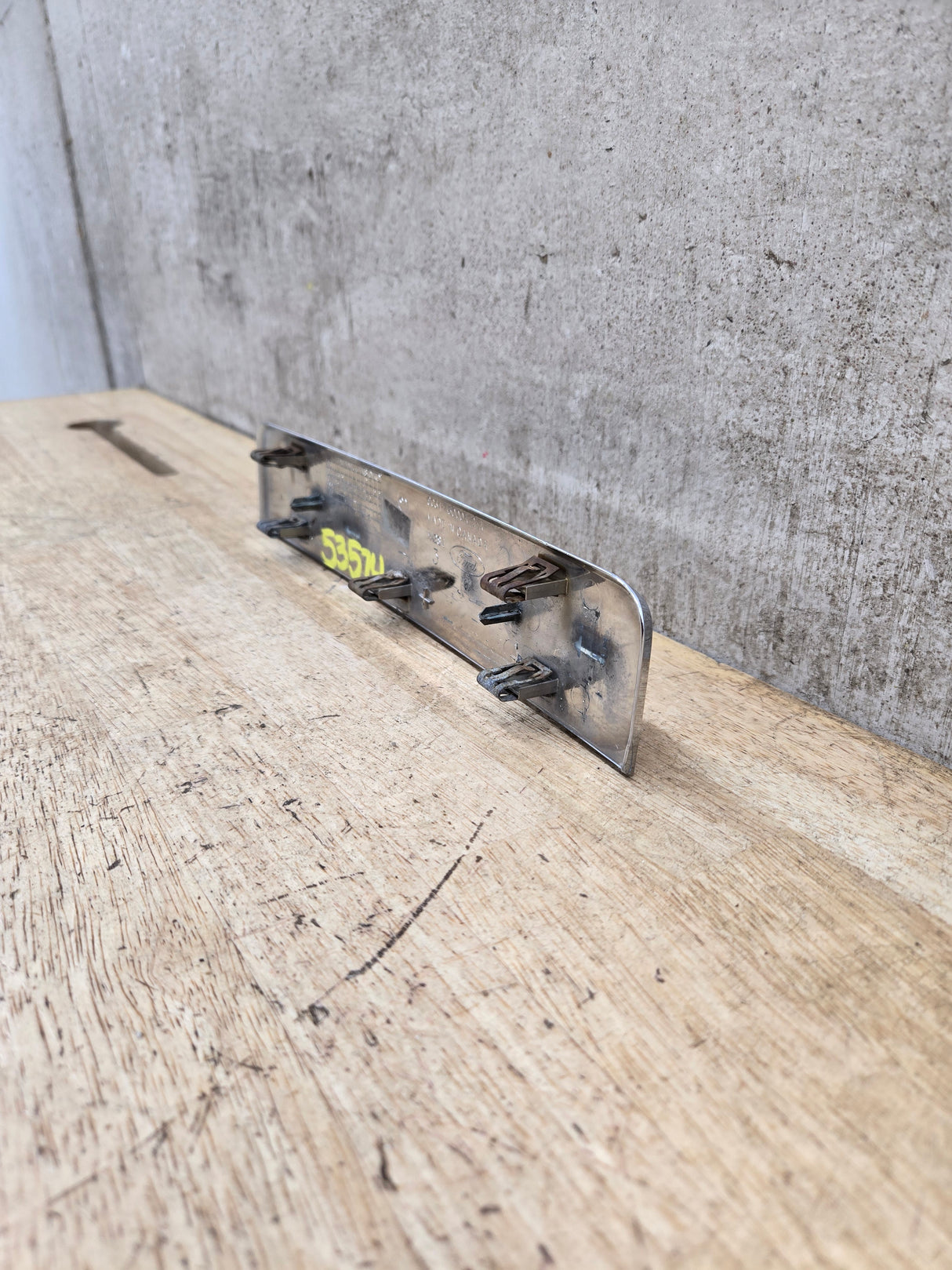 2008-2010 Ford Super Duty F450 Fender Badge Emblem Driver or Passenger Side