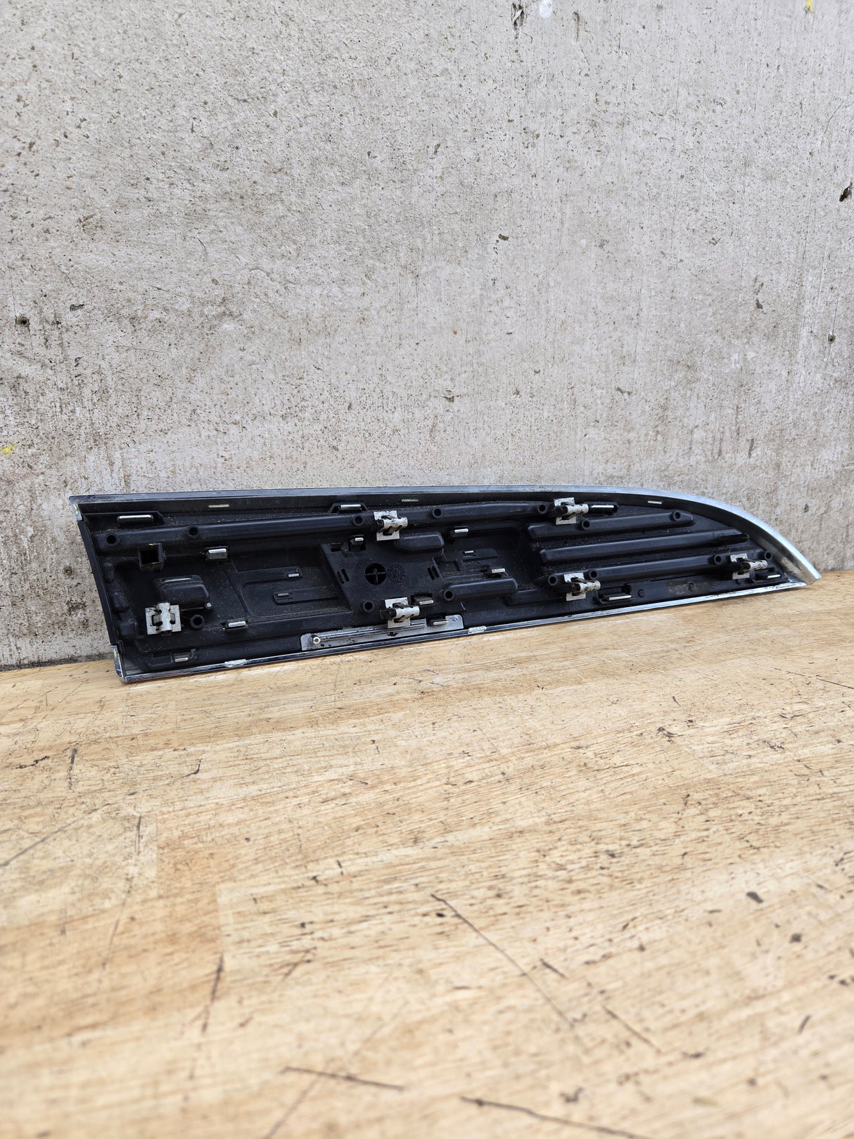 2011-2016 Ford Super Duty F250 Fender Badge Emblem Driver side LH