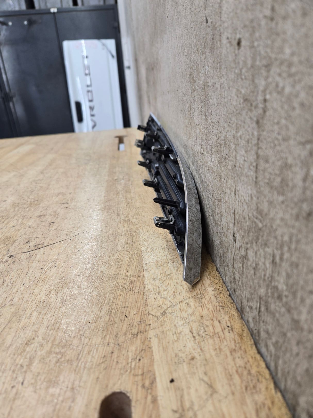 2011-2016 Ford Super Duty F250 Fender Badge Emblem Driver side LH