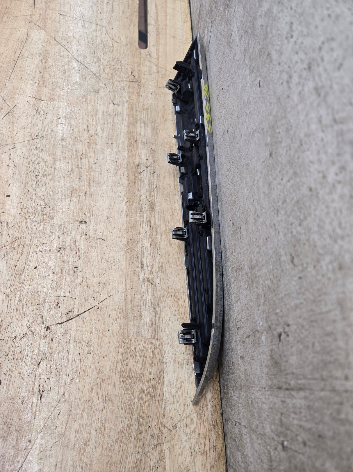 2011-2016 Ford Super Duty F250 Fender Badge Emblem Driver side LH