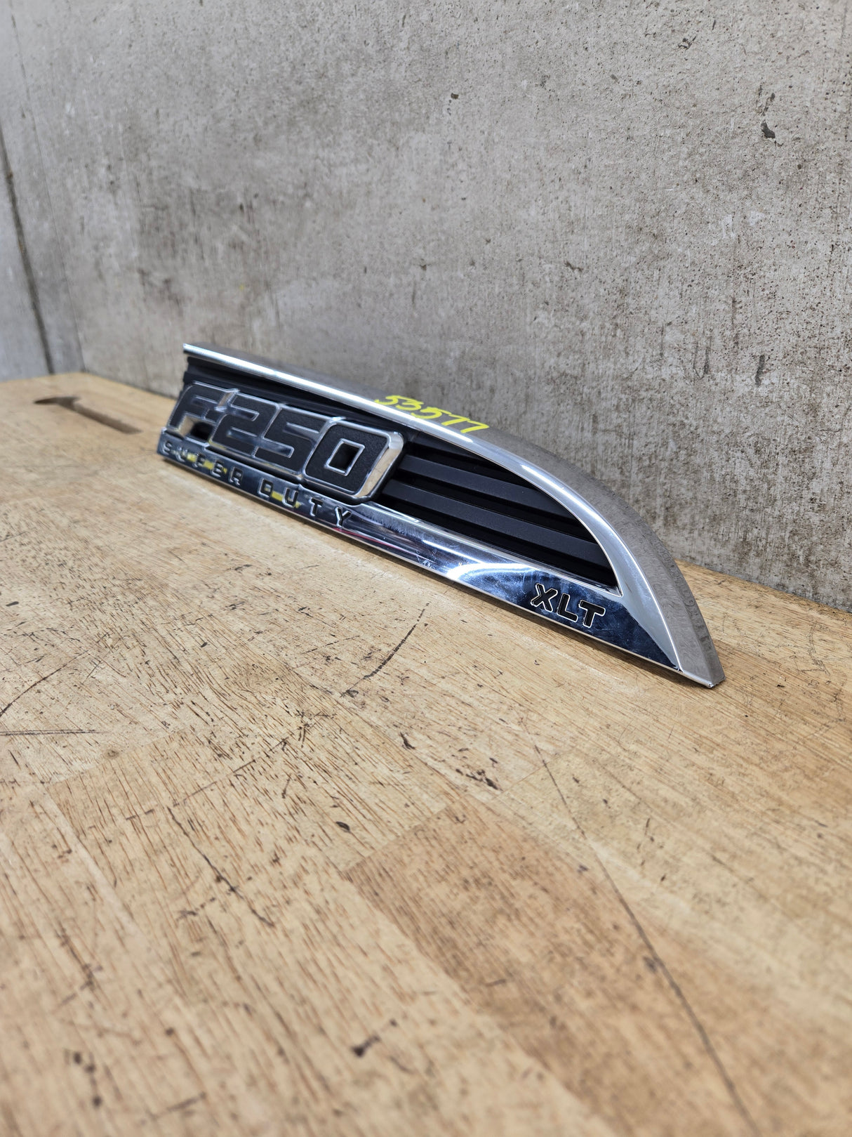 2011-2016 Ford Super Duty F250 Fender Badge Emblem Passenger side RH