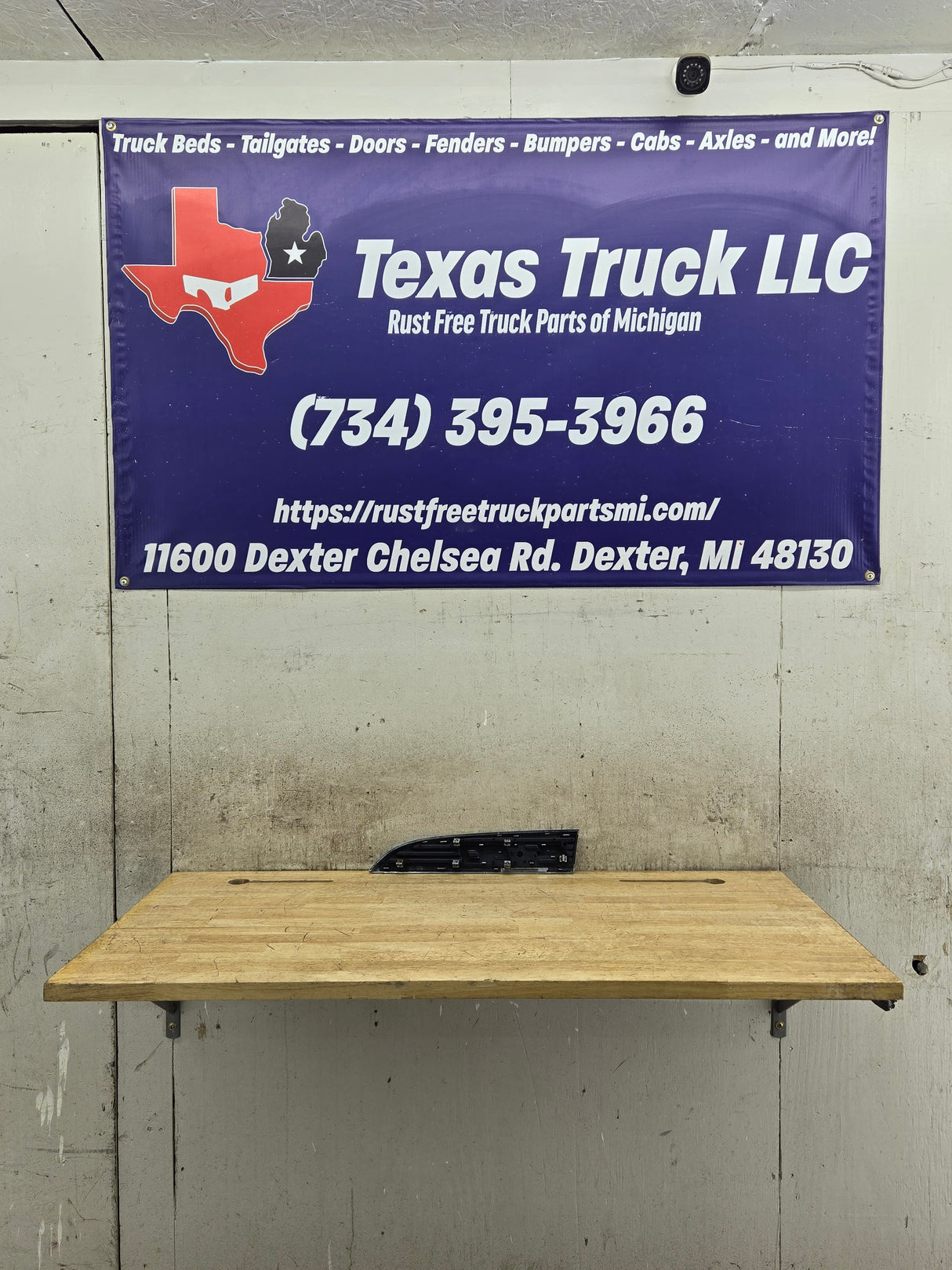 2011-2016 Ford Super Duty F250 Fender Badge Emblem Passenger side RH