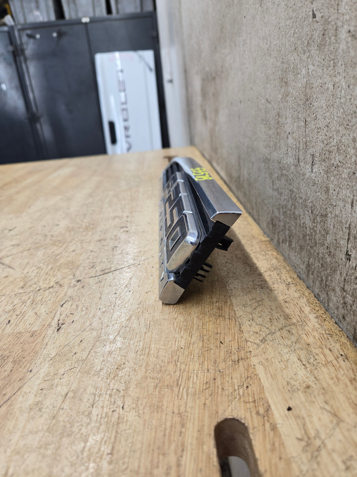 2011-2016 Ford Super Duty F250 Fender Badge Emblem Driver side LH