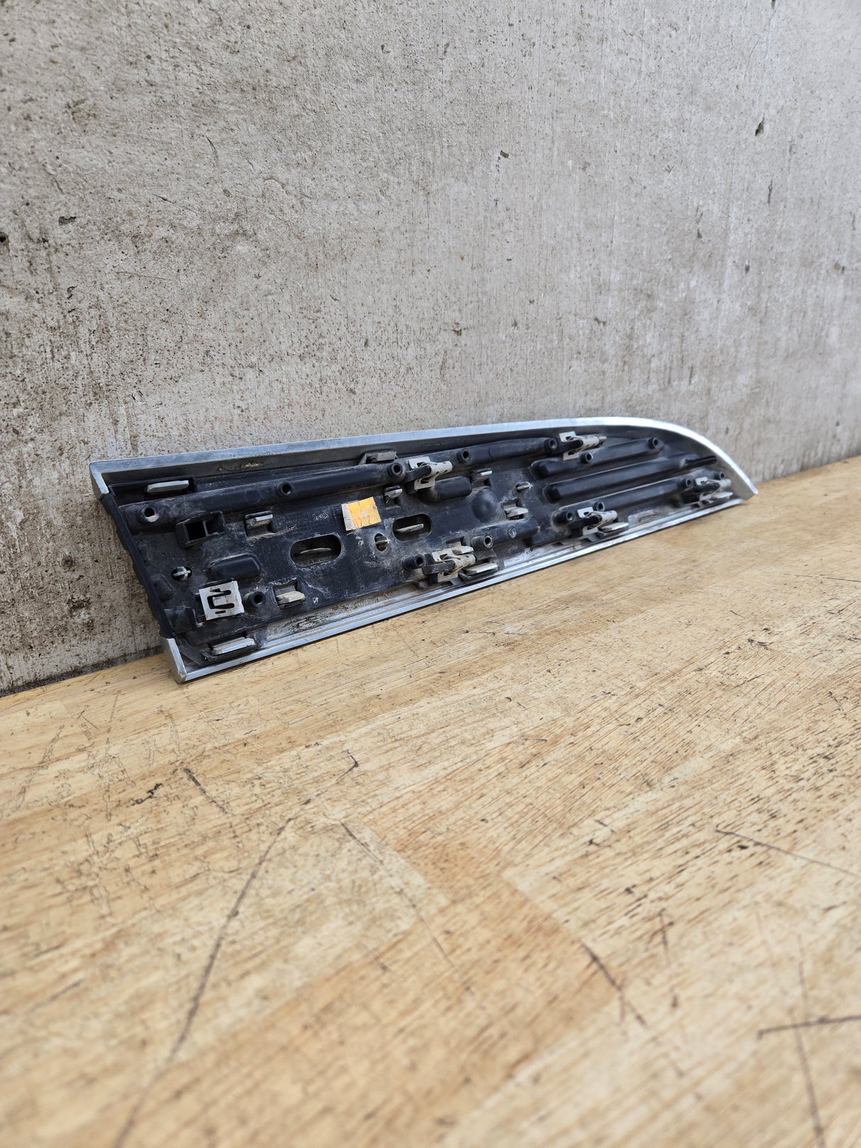 2011-2016 Ford Super Duty F250 Fender Badge Emblem Driver side LH