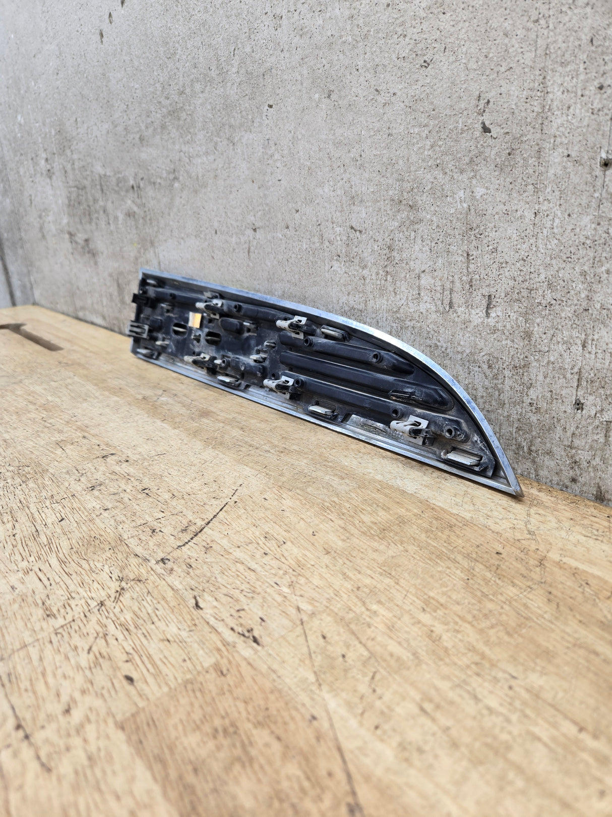 2011-2016 Ford Super Duty F250 Fender Badge Emblem Driver side LH