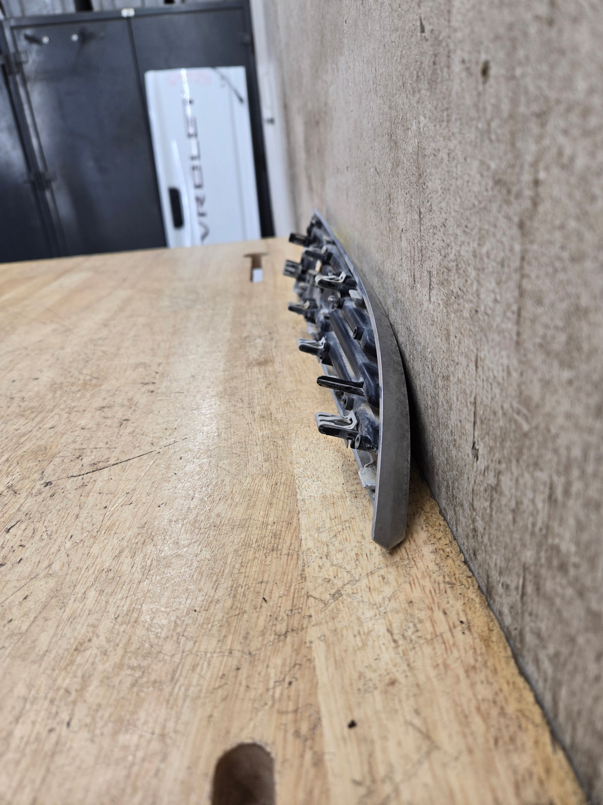 2011-2016 Ford Super Duty F250 Fender Badge Emblem Driver side LH