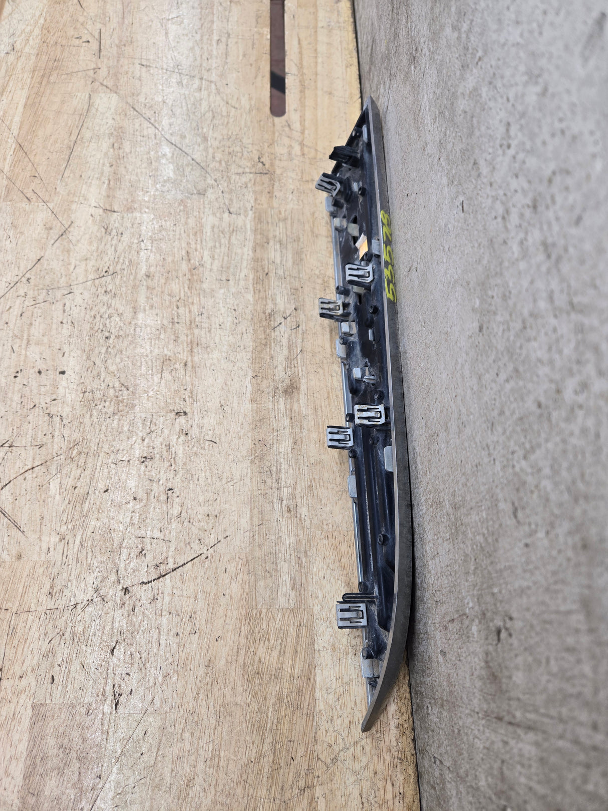 2011-2016 Ford Super Duty F250 Fender Badge Emblem Driver side LH