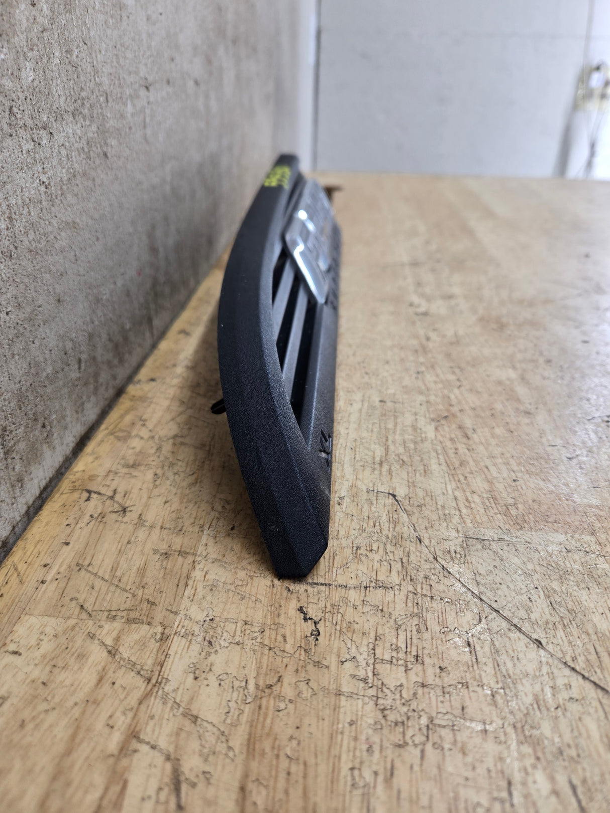 2011-2016 Ford Super Duty F250 Fender Badge Emblem Driver side LH