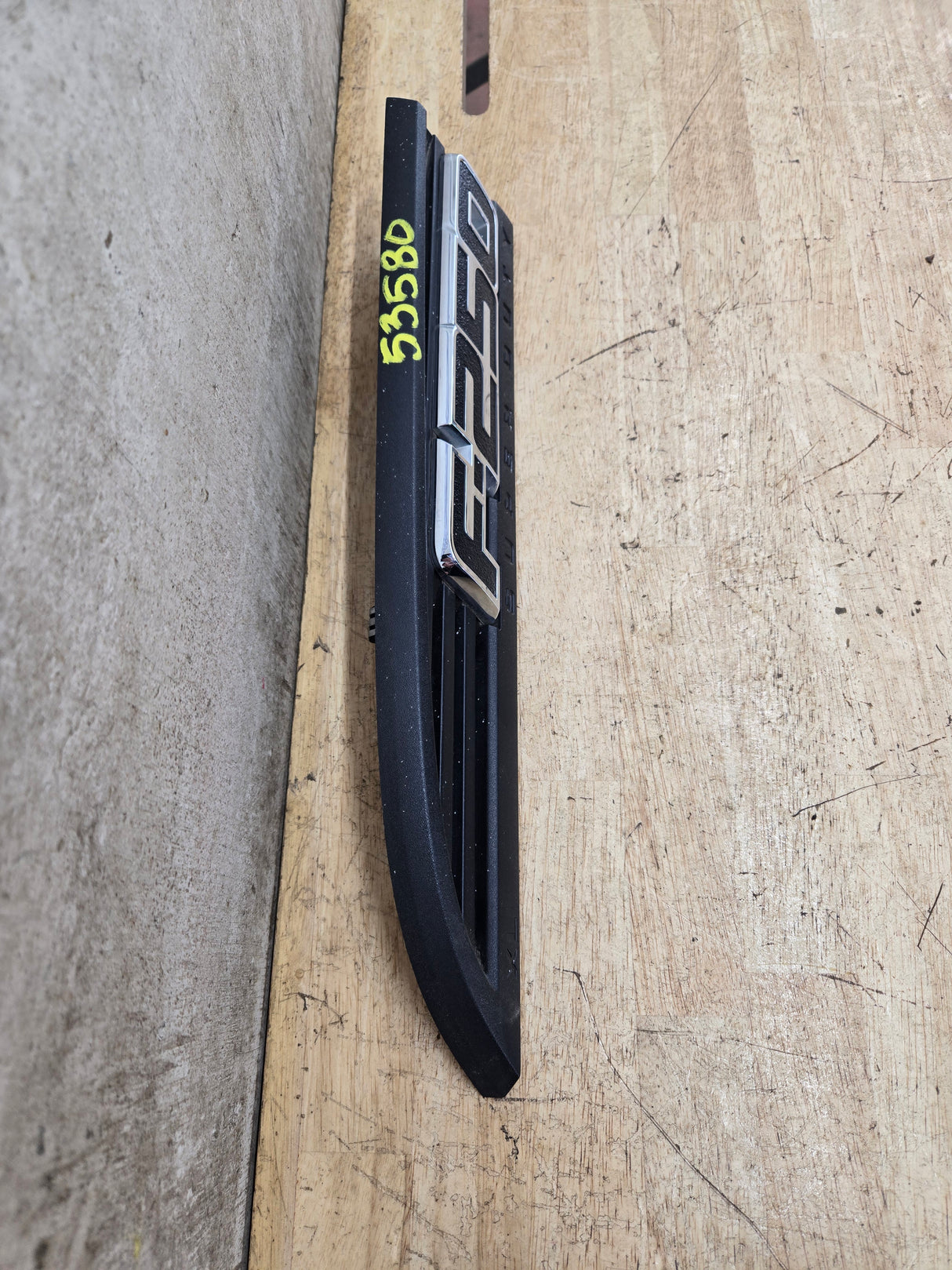 2011-2016 Ford Super Duty F250 Fender Badge Emblem Driver side LH