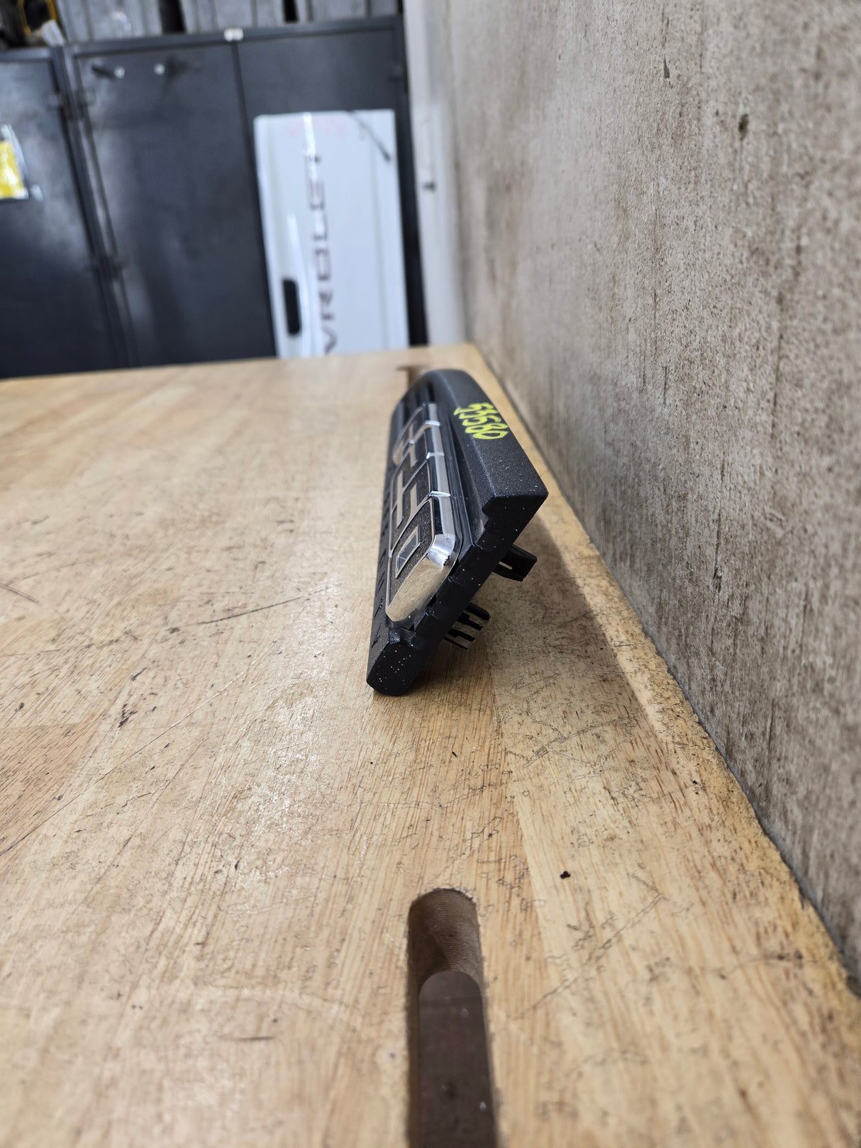 2011-2016 Ford Super Duty F250 Fender Badge Emblem Driver side LH