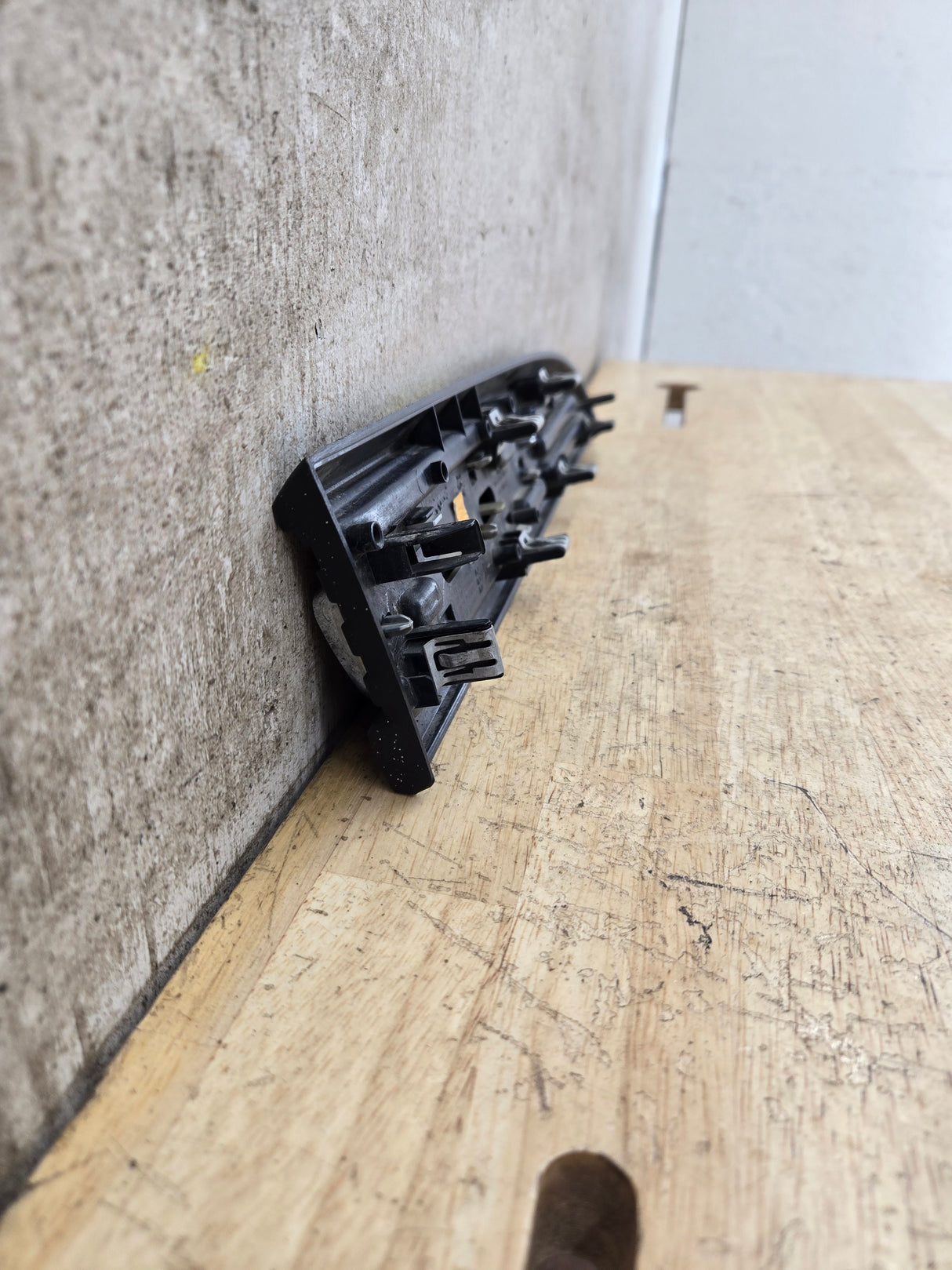 2011-2016 Ford Super Duty F250 Fender Badge Emblem Driver side LH