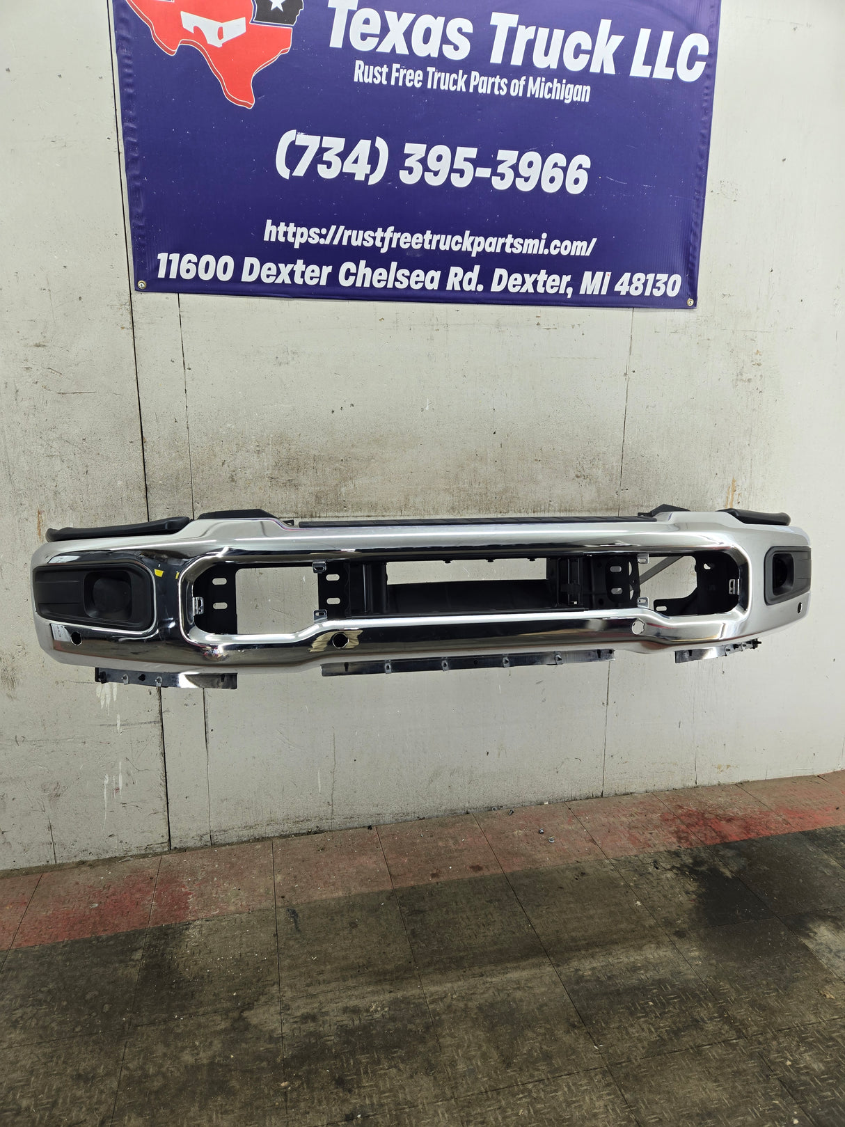 2023-2025 Ford Super Duty F250 F350 Front Bumper With Park Aid Sensor Holes