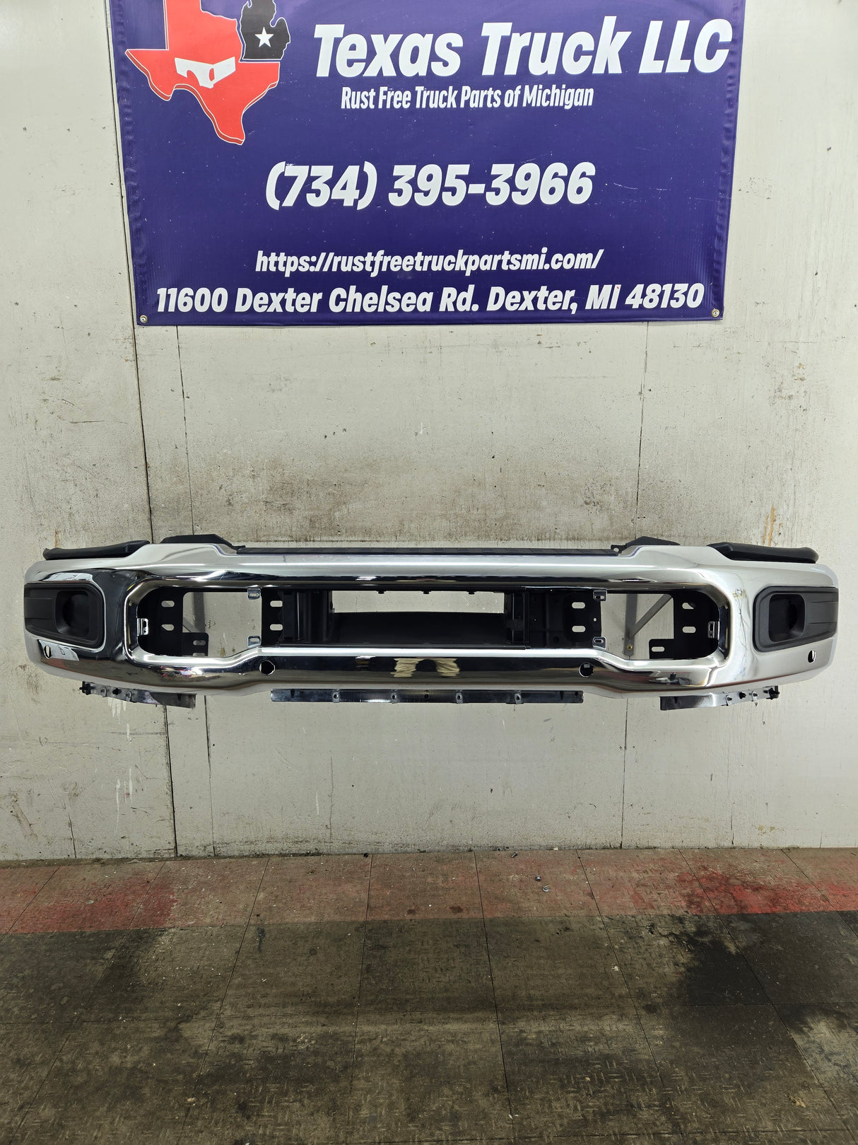 2023-2025 Ford Super Duty F250 F350 Front Bumper With Park Aid Sensor Holes