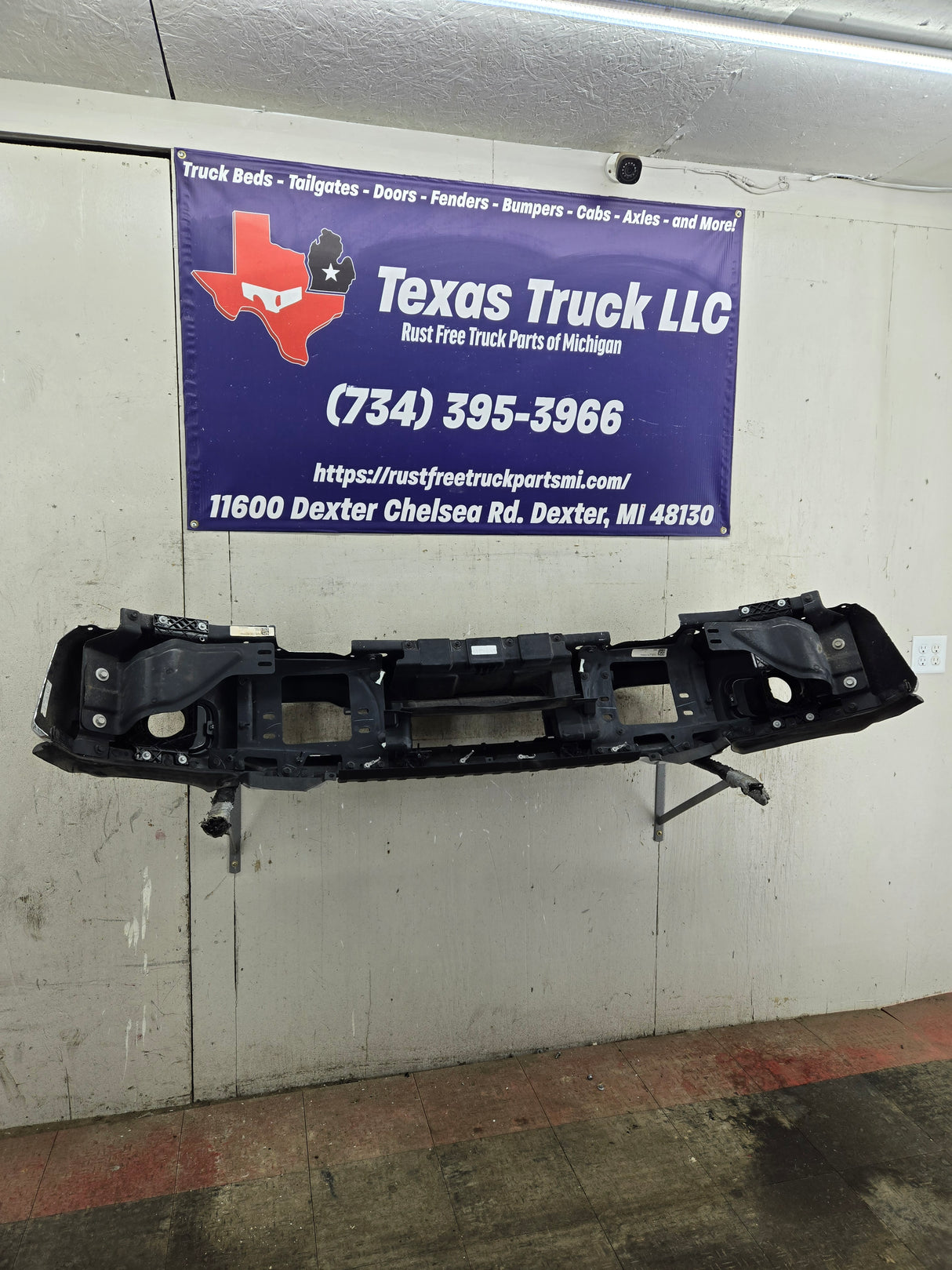 2023-2025 Ford Super Duty F250 F350 Front Bumper With Park Aid Sensor Holes