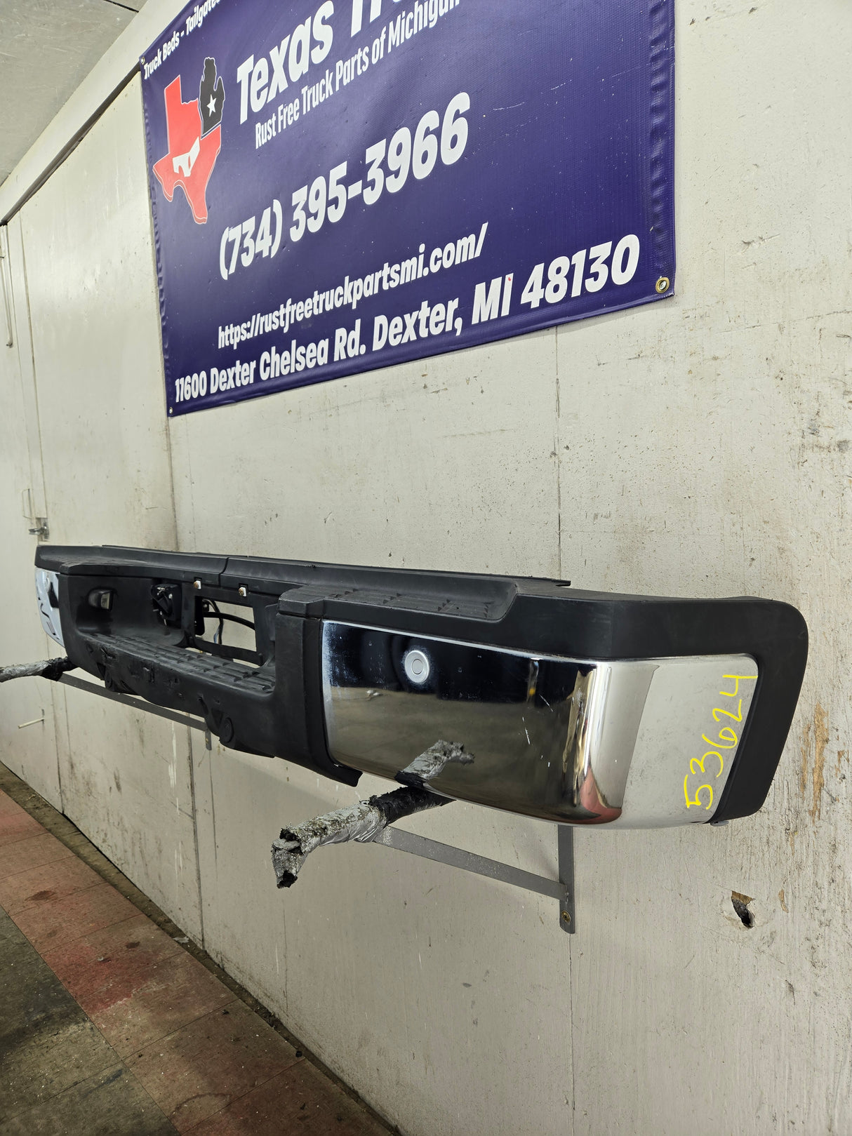2011-2014 Chevrolet Silverado / GMC Sierra 2500 3500 HD Rear Bumper