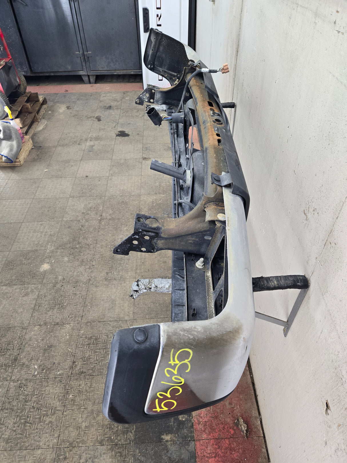 2011-2014 Chevrolet Silverado / GMC Sierra 1500 Rear Bumper