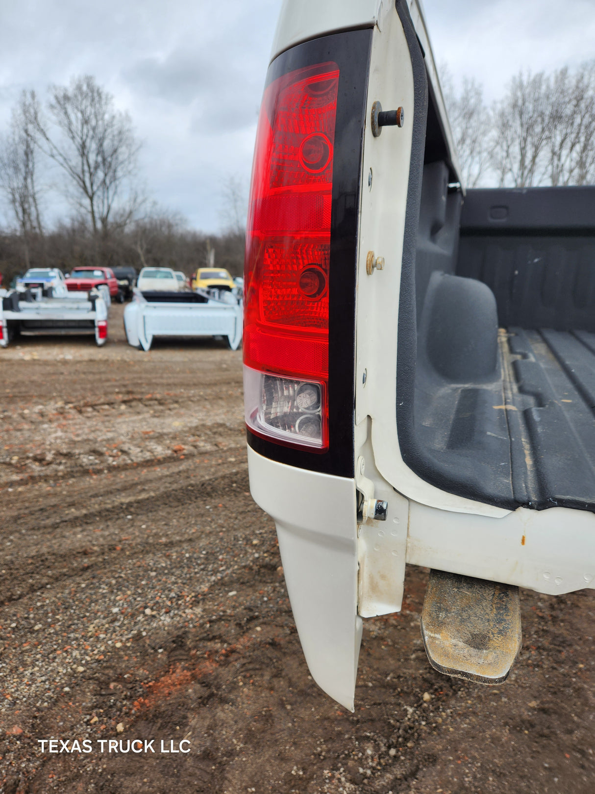 2007-2013 GMC Sierra 1500 5' 8" Short Truck Bed