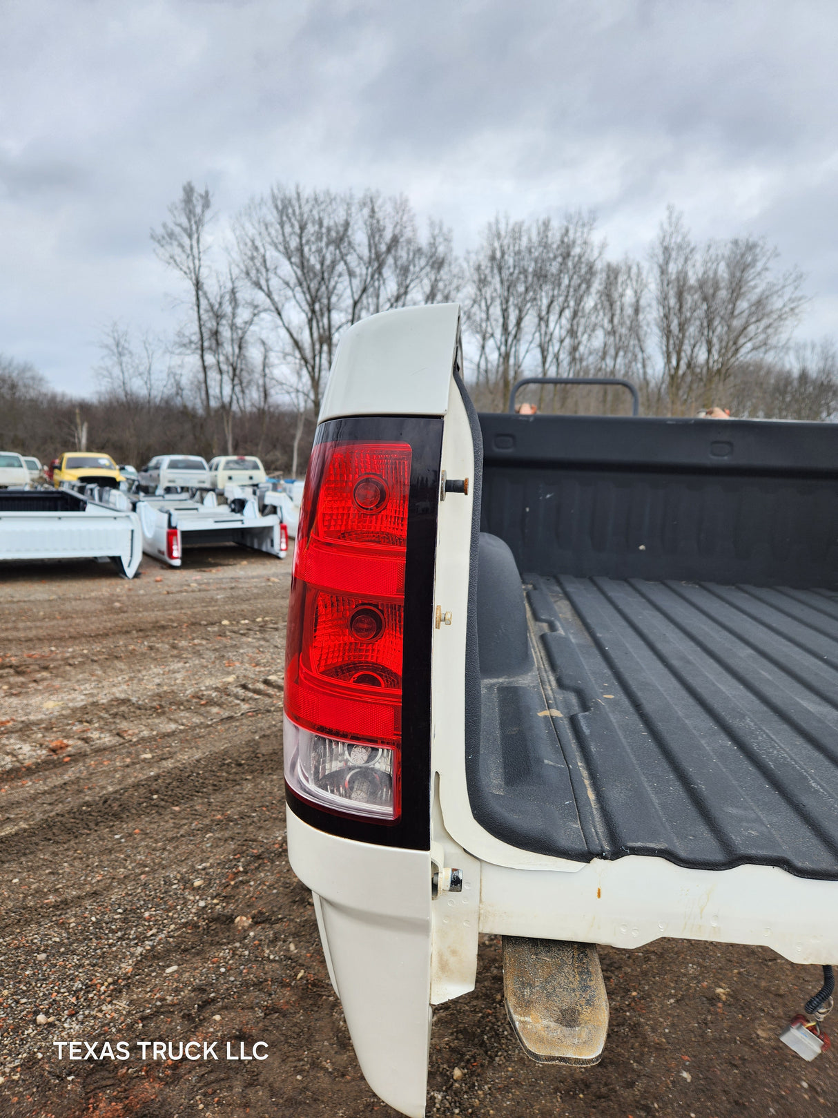 2007-2013 GMC Sierra 1500 5' 8" Short Truck Bed
