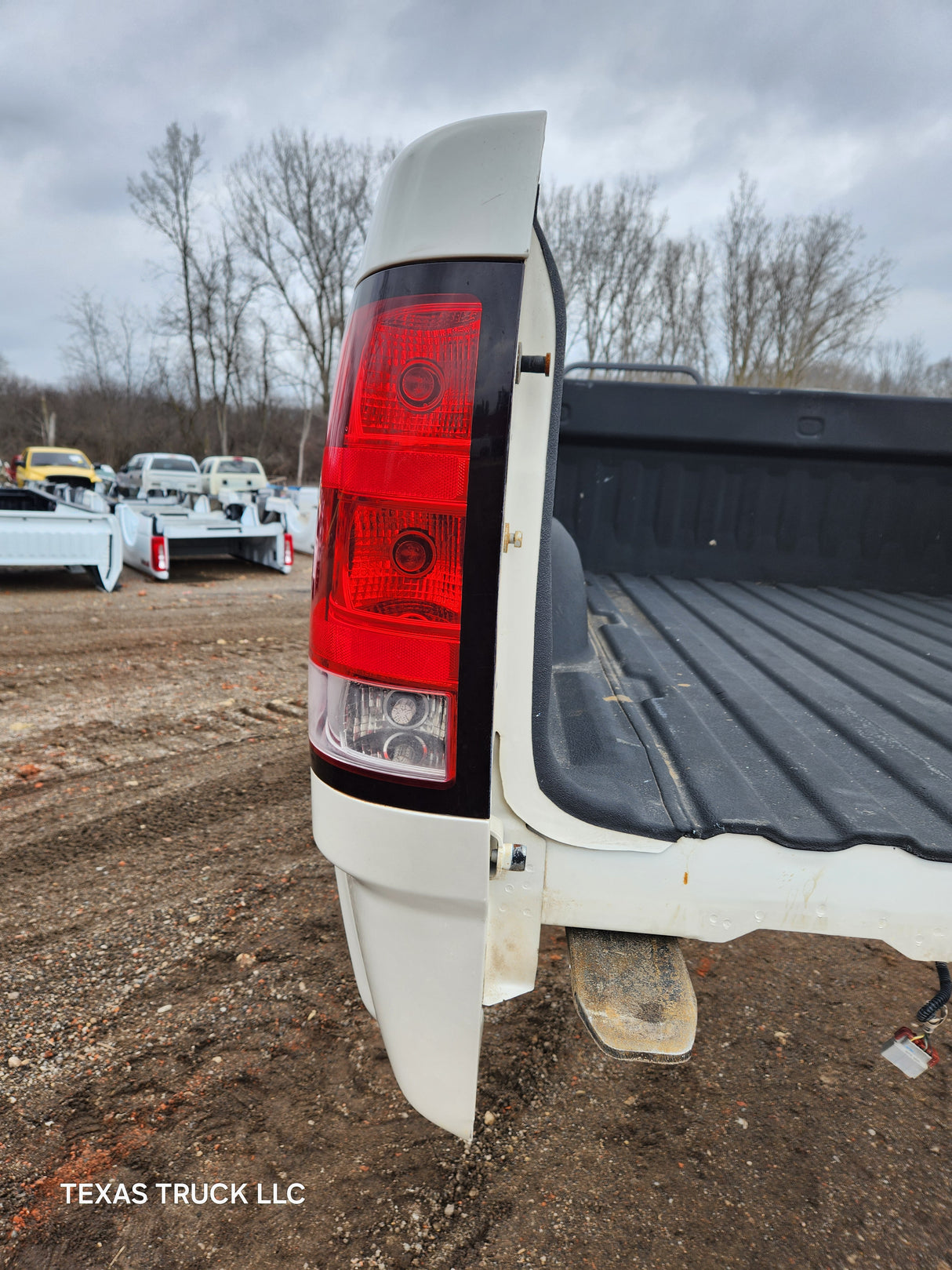 2007-2013 GMC Sierra 1500 5' 8" Short Truck Bed