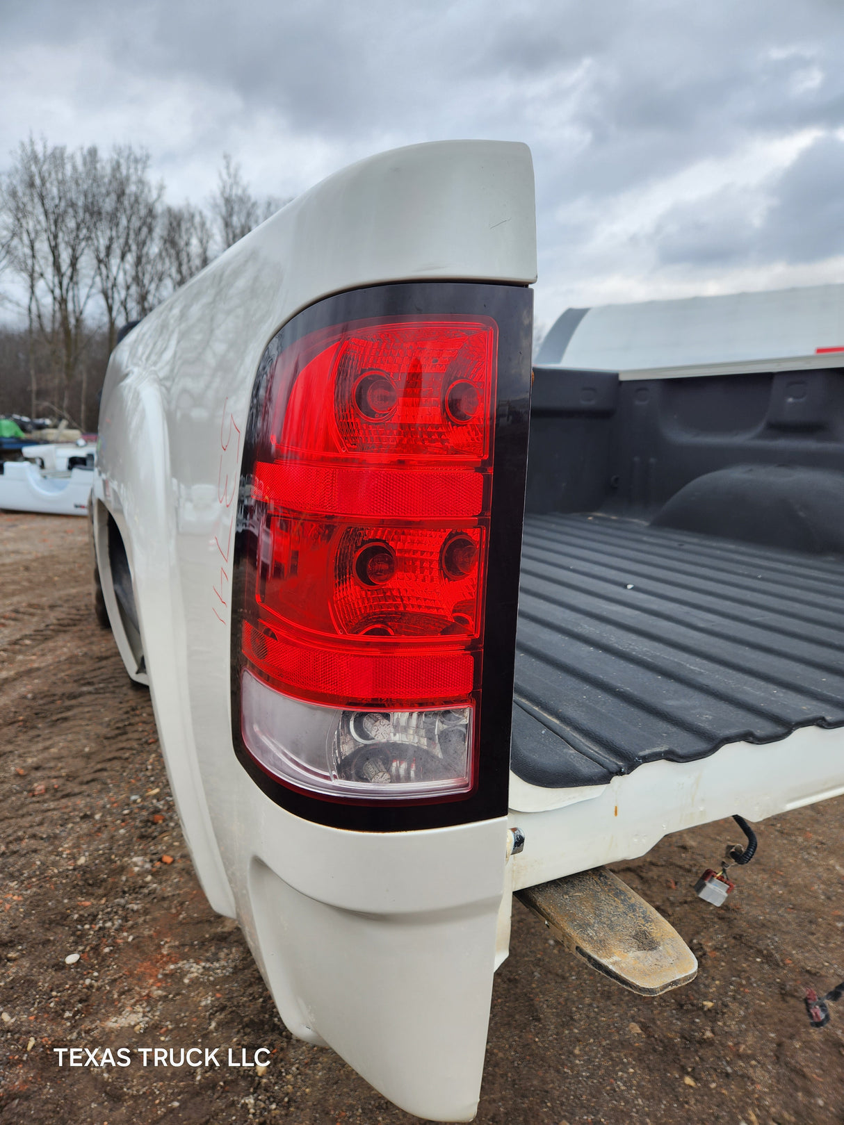 2007-2013 GMC Sierra 1500 5' 8" Short Truck Bed