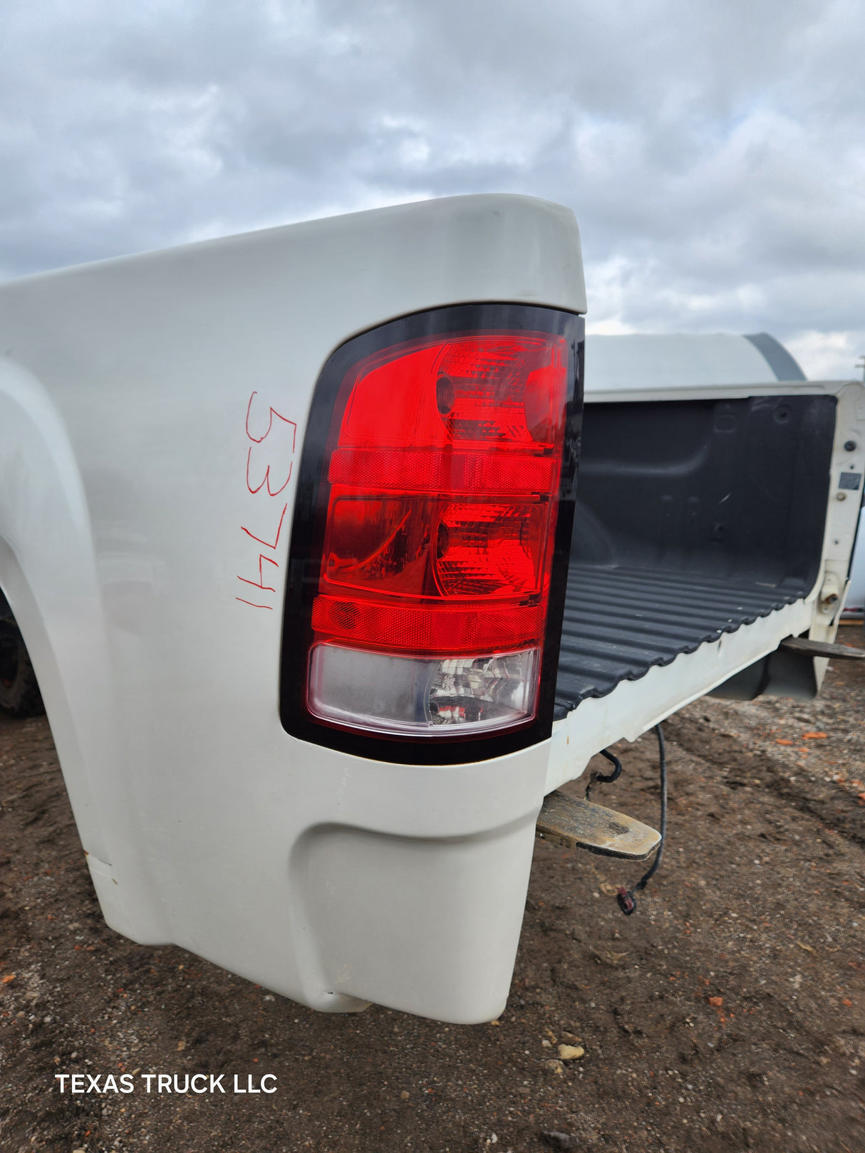 2007-2013 GMC Sierra 1500 5' 8" Short Truck Bed