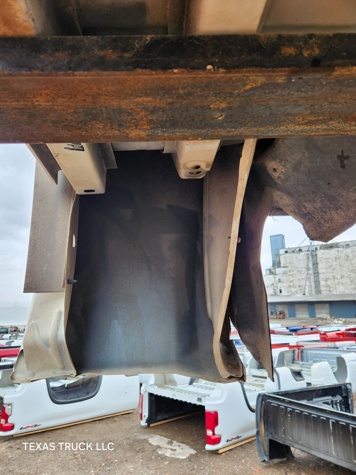 2007-2013 GMC Sierra 1500 5' 8" Short Truck Bed