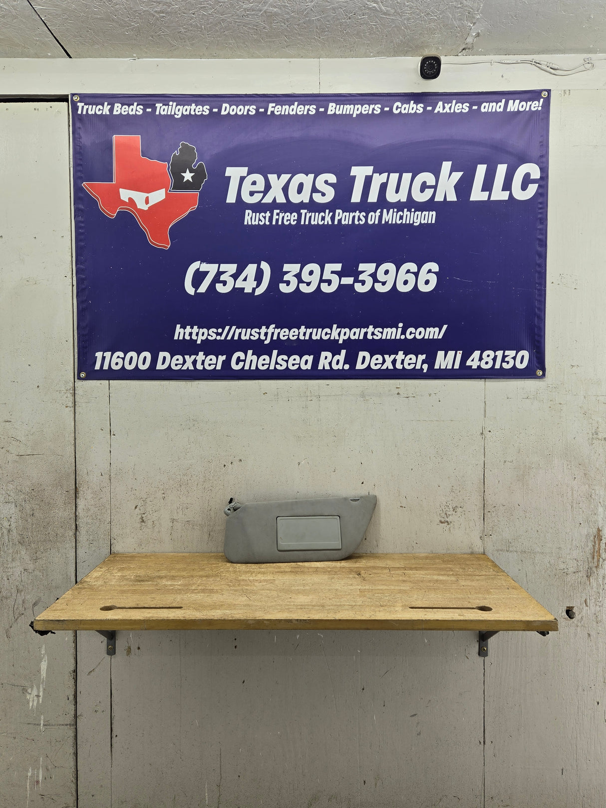 2002-2007 Ford Excursion / Super Duty Driver Side Sun Visor With Light F250 F350 F450 F550 LH