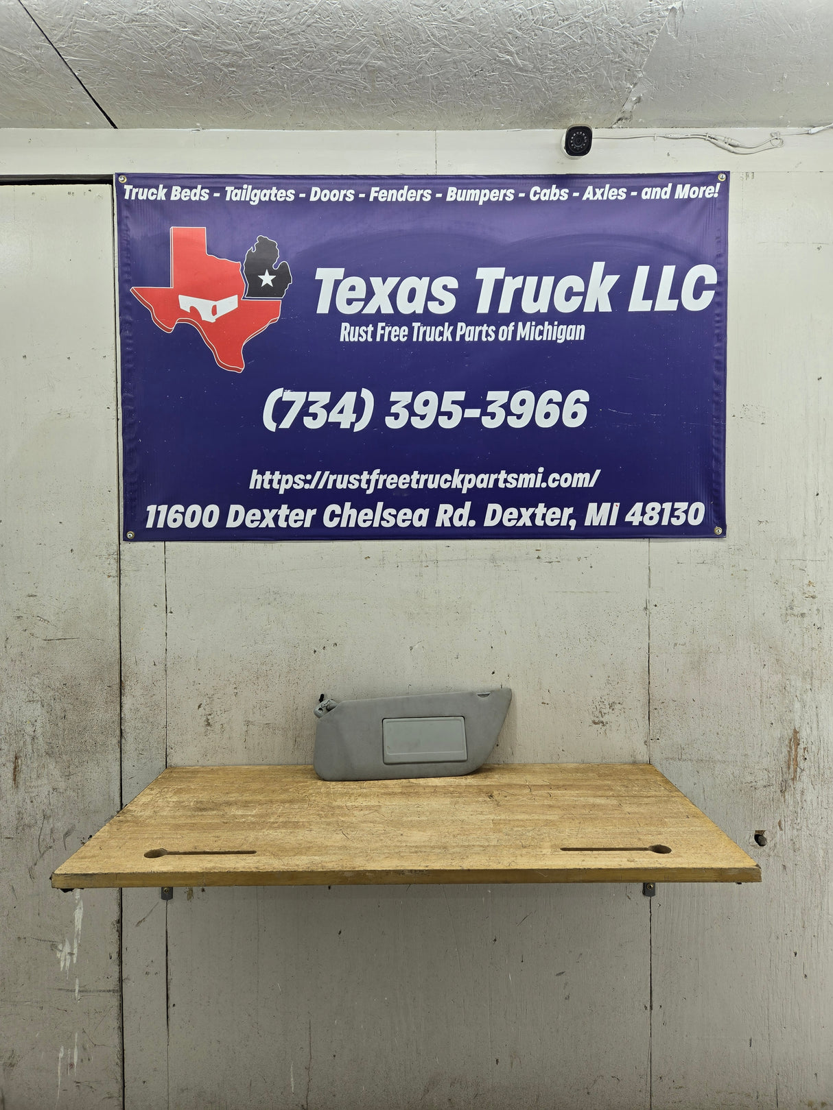 2002-2007 Ford Excursion / Super Duty Driver Side Sun Visor With Light F250 F350 F450 F550 LH